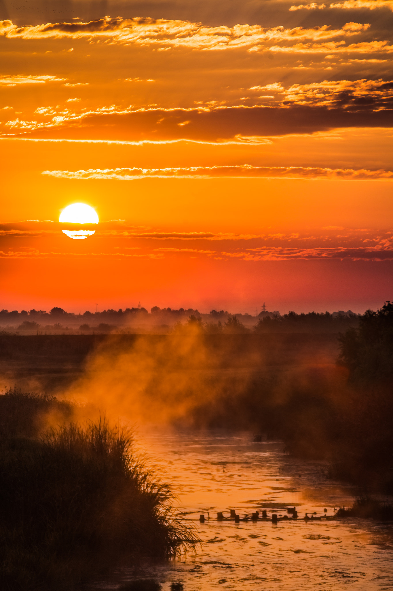 Canon EF 70-200mm F2.8L USM sample photo. Sunrise over the neajlov river photography