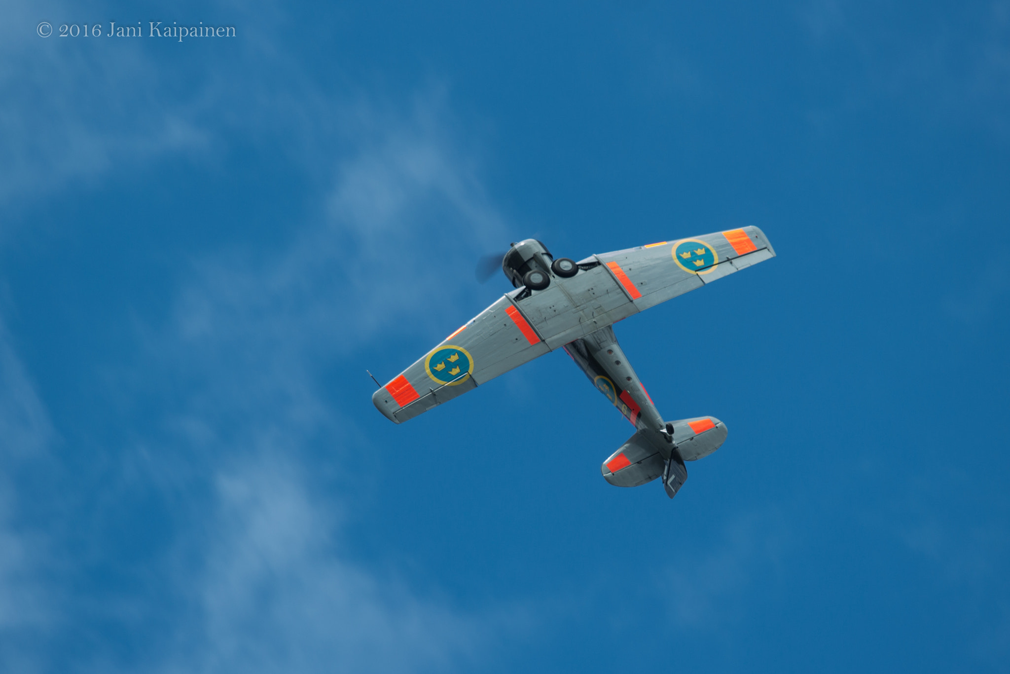 Canon EOS 600D (Rebel EOS T3i / EOS Kiss X5) + Canon EF 70-200mm F4L IS USM sample photo. Going upside down photography