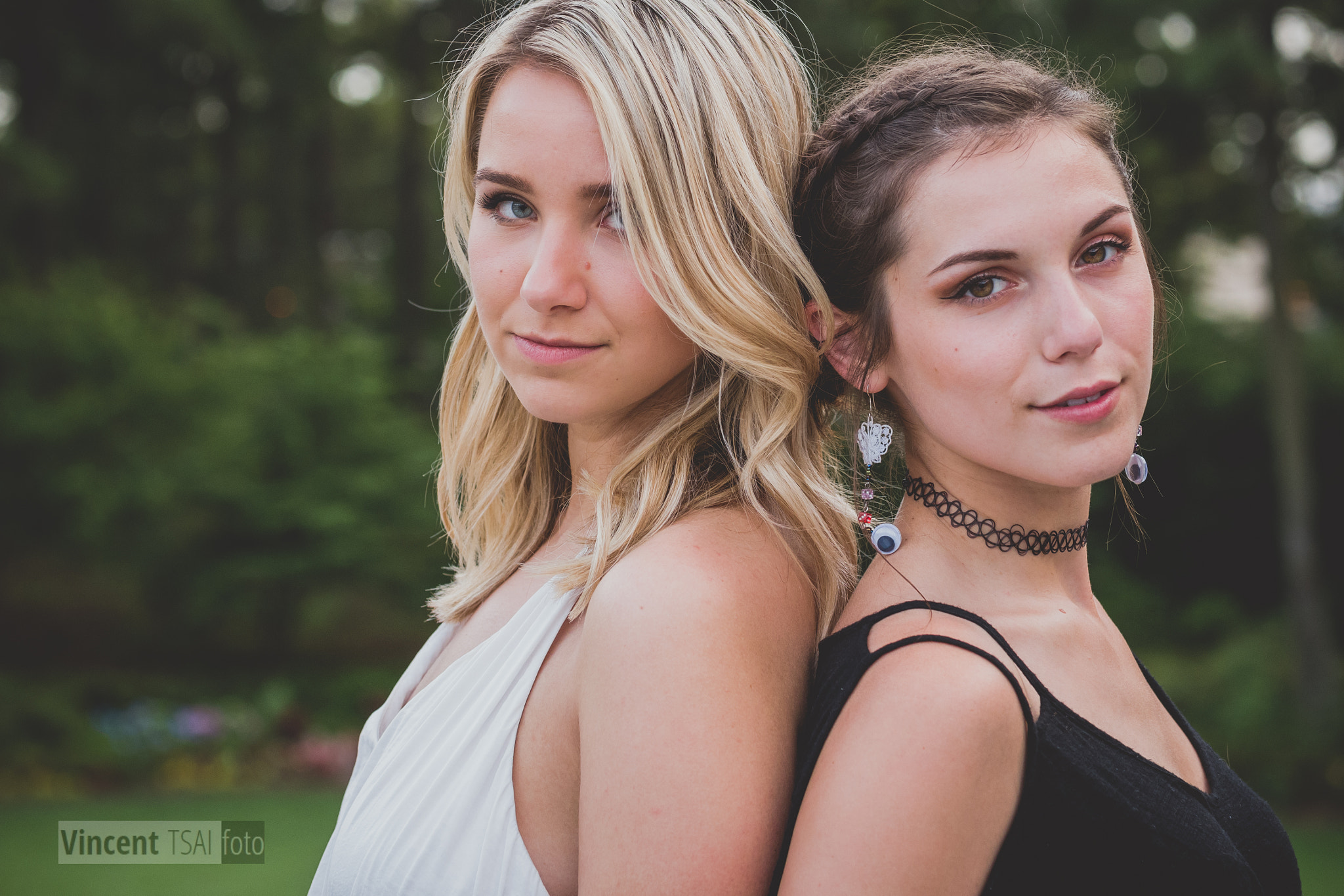 Panasonic Lumix DMC-G7 + Sigma 60mm F2.8 DN Art sample photo. Girls photography