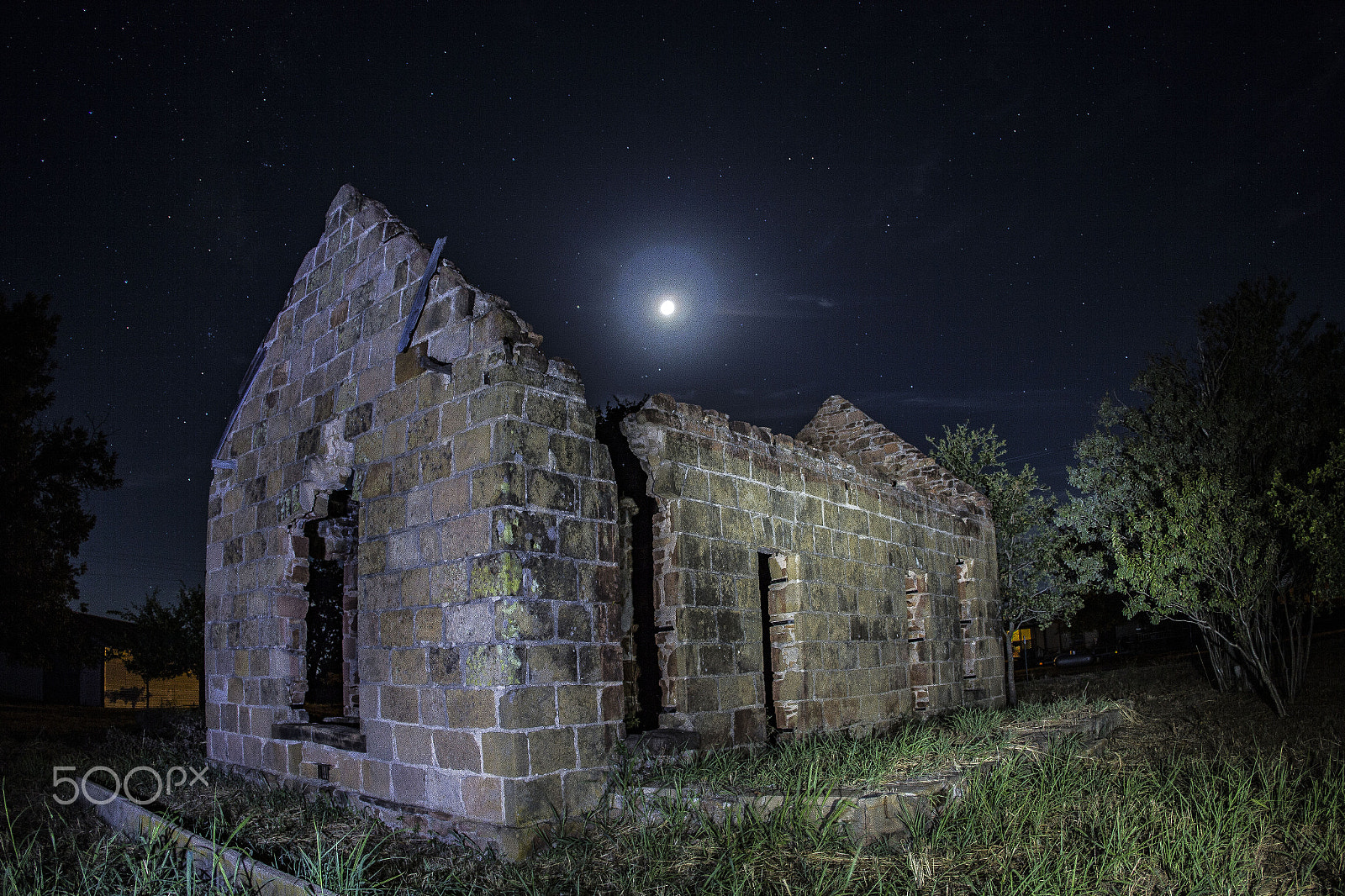 Canon EOS 60D + Canon EF 15mm F2.8 Fisheye sample photo. Moonhouse photography