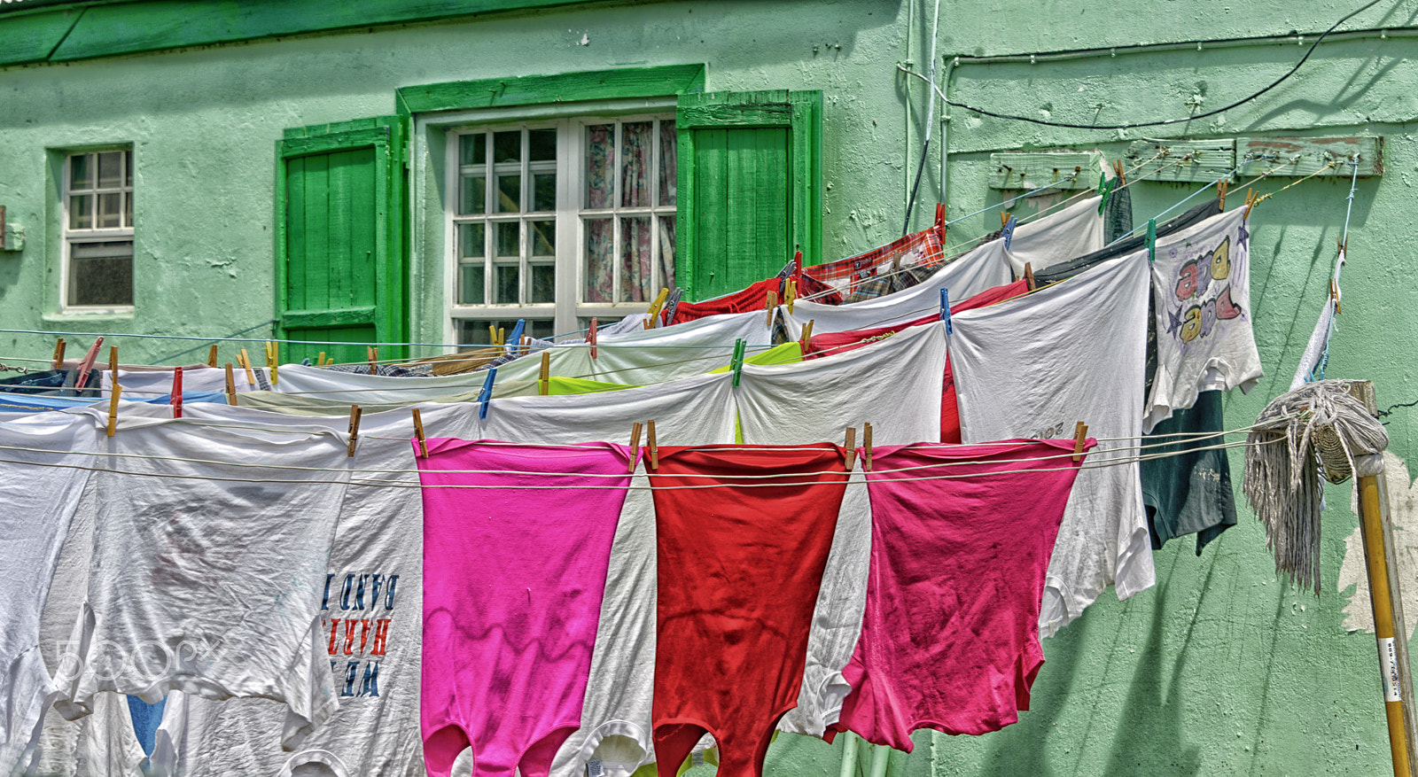 Sigma 150-500mm F5-6.3 DG OS HSM sample photo. Laundry day photography