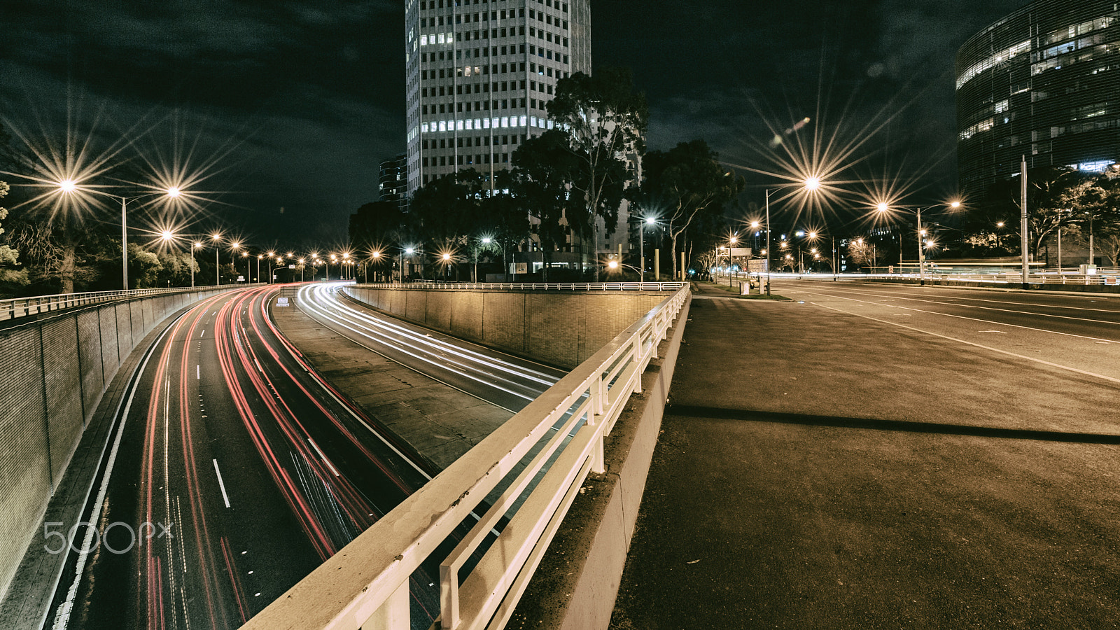Nikon D3 sample photo. Stars and stripes. (st kilda road, 2015) photography