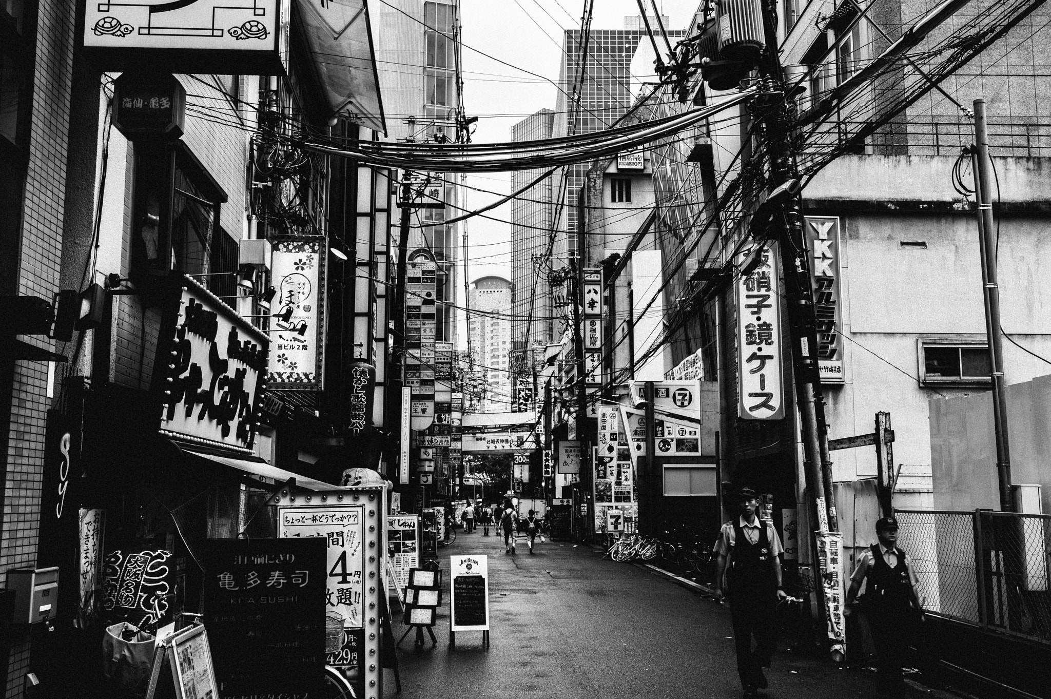 Pentax K-3 + Sigma 18-35mm F1.8 DC HSM Art sample photo. Wires photography
