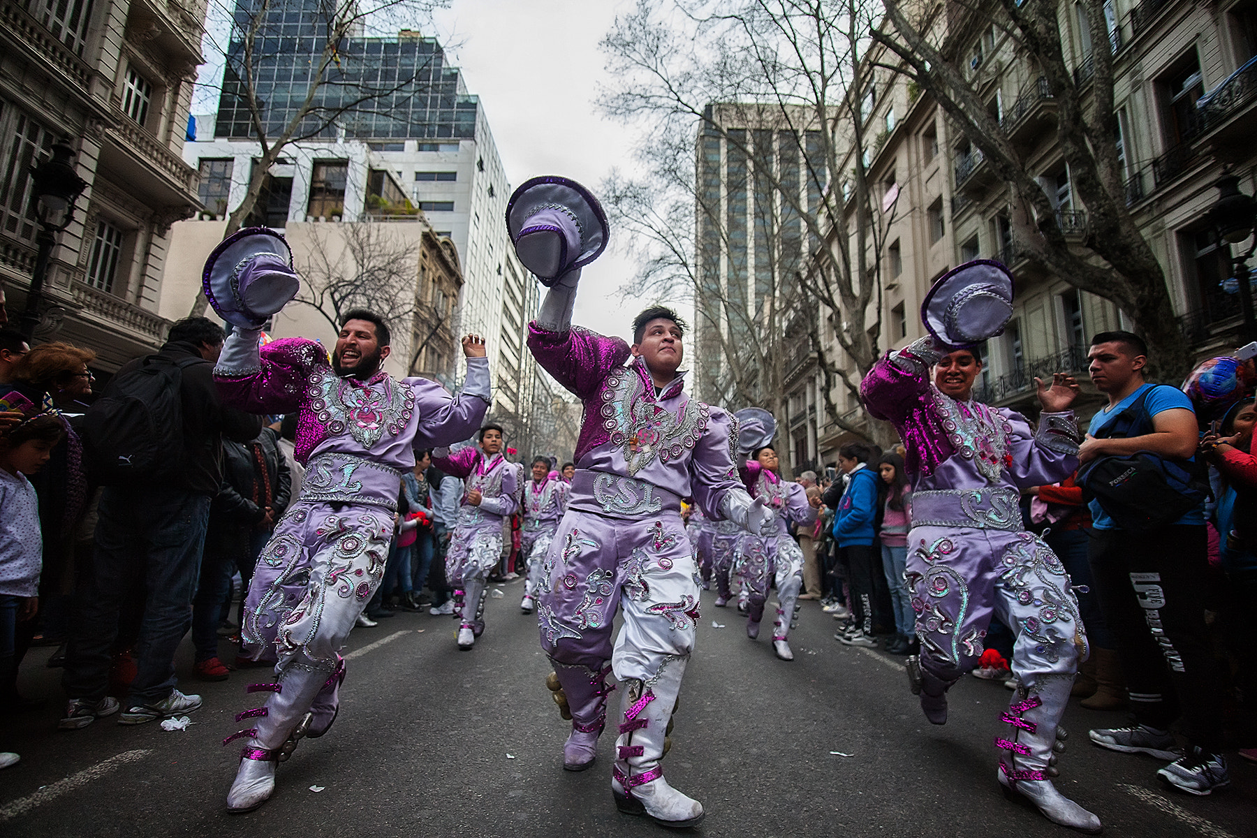 Sigma 17-35mm f/2.8-4 EX DG Aspherical HSM sample photo. Bolivian parade photography