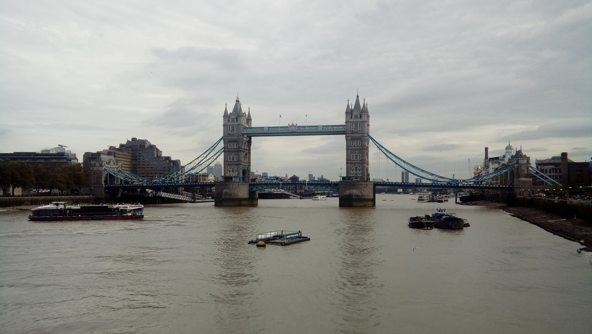 LG K350N sample photo. London bridge photography