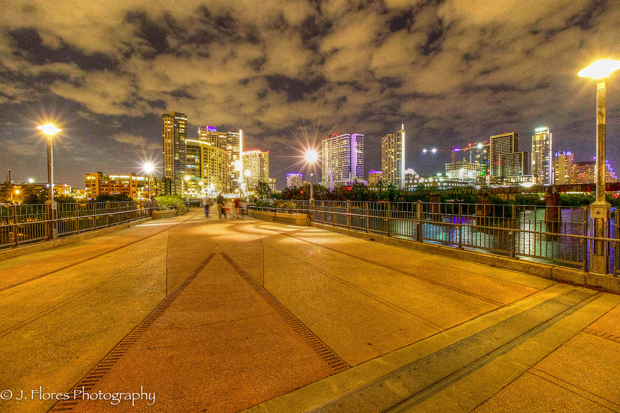 Canon EOS 7D Mark II + Canon EF-S 10-18mm F4.5–5.6 IS STM sample photo. Austin city lights photography