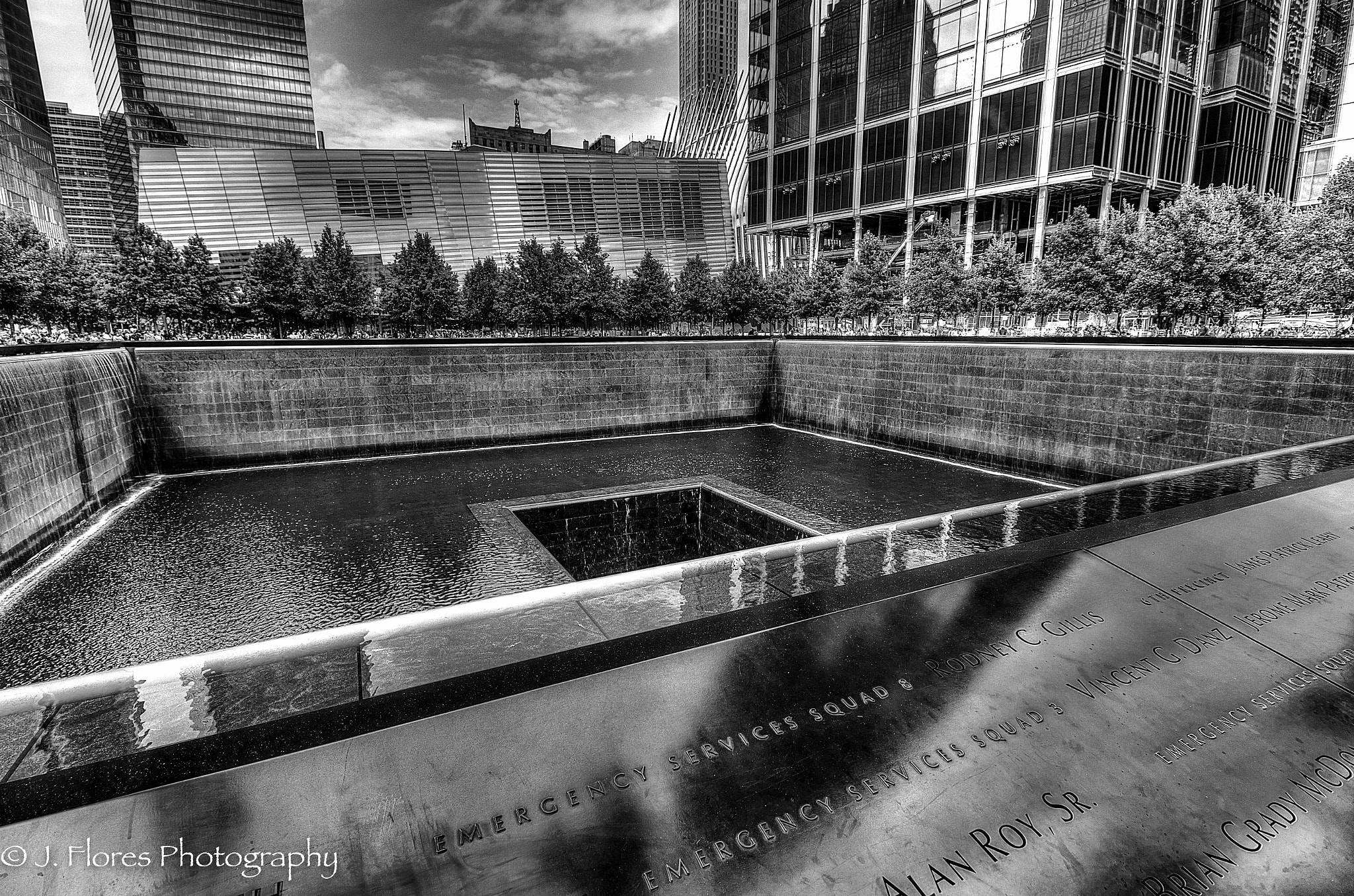 Canon EOS 7D Mark II + Canon EF-S 10-18mm F4.5–5.6 IS STM sample photo. Memorial reflective pool photography