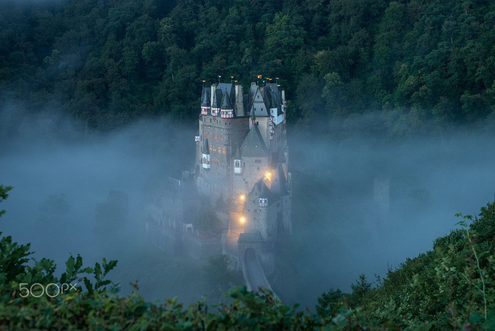 Minolta AF 28-85mm F3.5-4.5 New sample photo. Burg eltz photography
