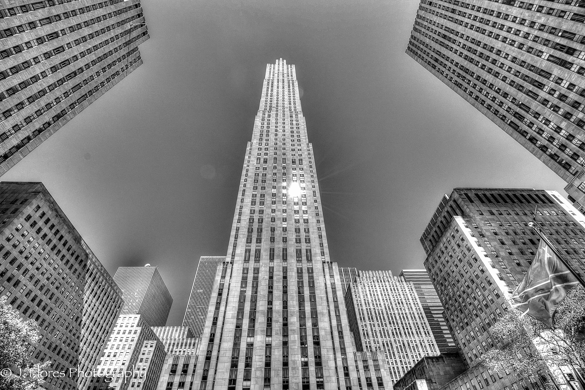 Canon EOS 7D Mark II + Canon EF-S 10-18mm F4.5–5.6 IS STM sample photo. Rockefeller center photography