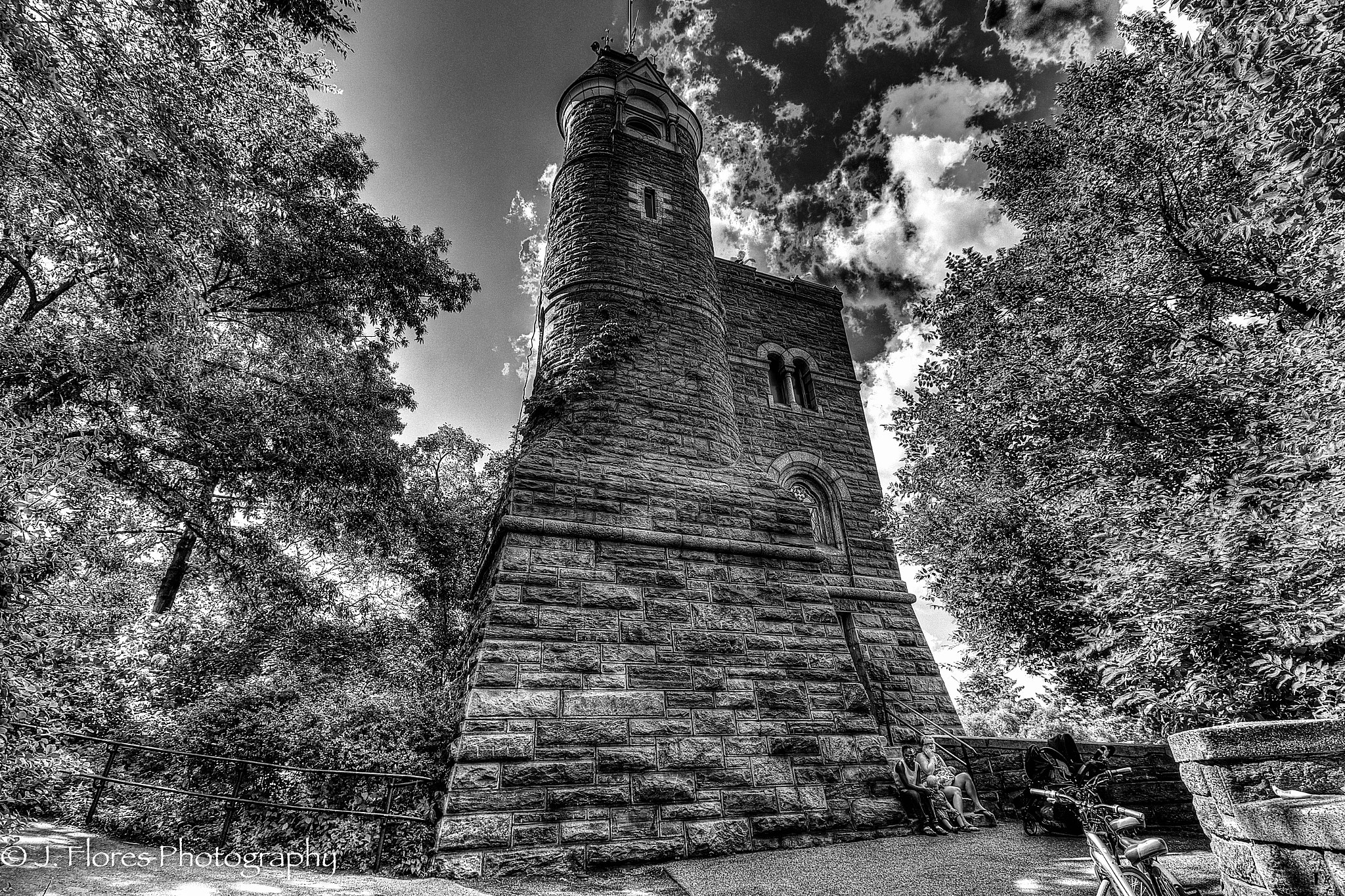 Canon EOS 7D Mark II + Canon EF-S 10-18mm F4.5–5.6 IS STM sample photo. Belvedere castle hdr b&w photography