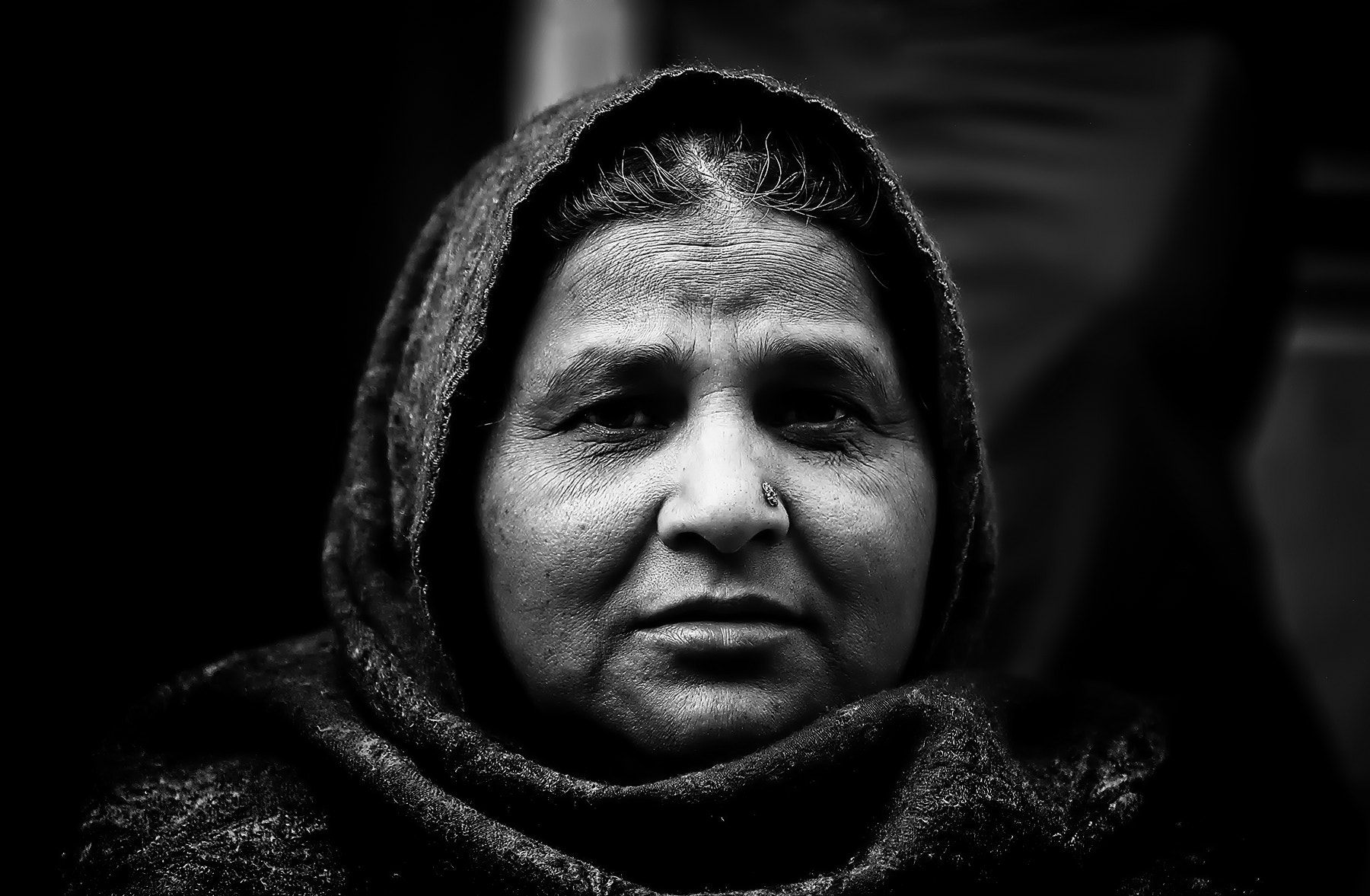 Sigma 100-300mm f/4 sample photo. Monochrome pashmina photography