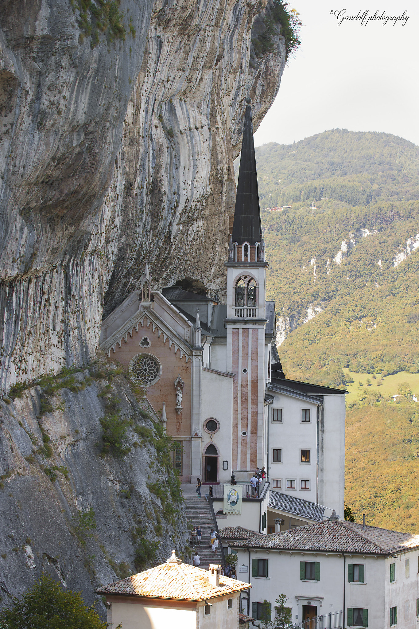 Canon EOS 500D (EOS Rebel T1i / EOS Kiss X3) sample photo. Santuario madonna della corona photography