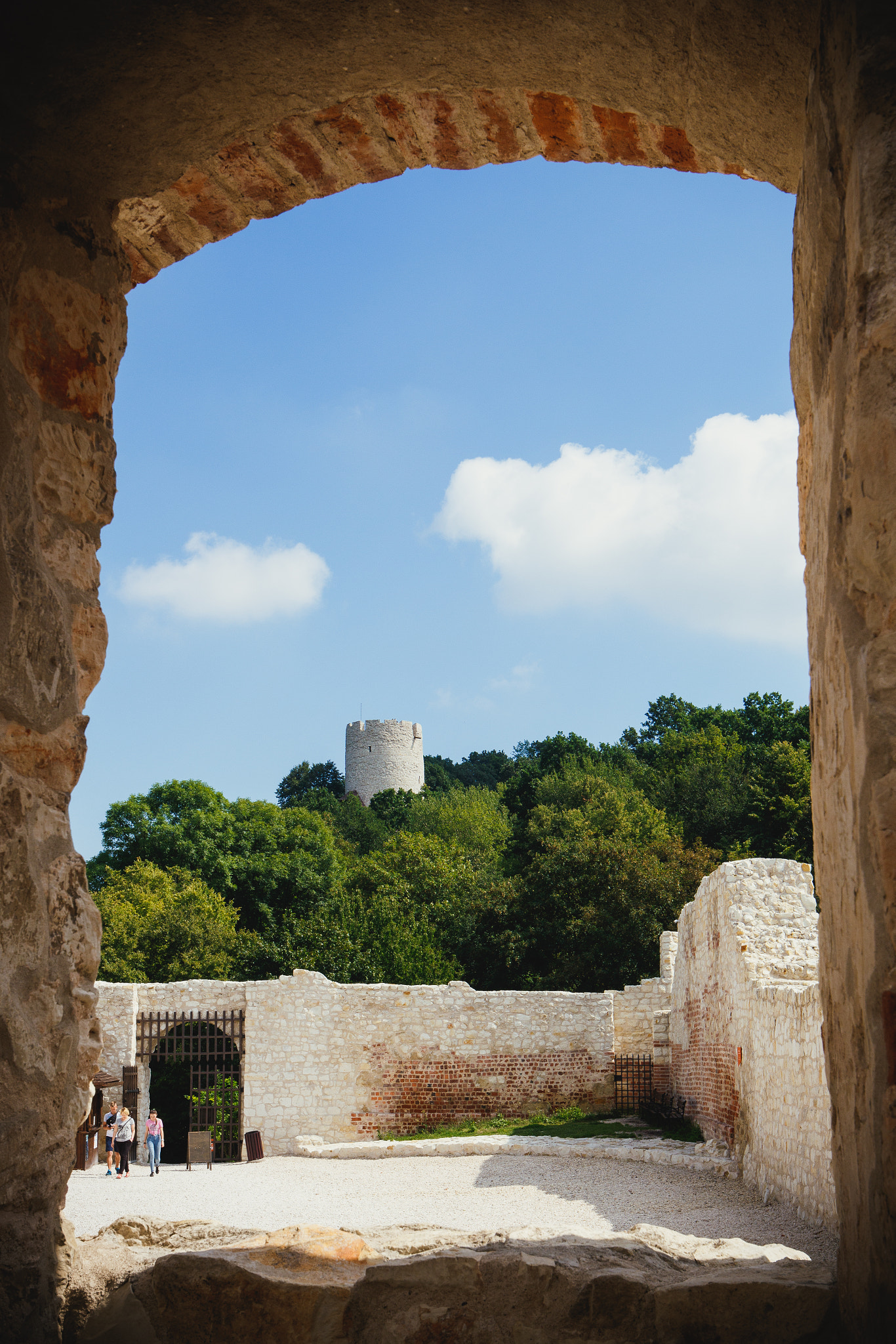 Canon EF 16-35mm F4L IS USM sample photo. Castle photography
