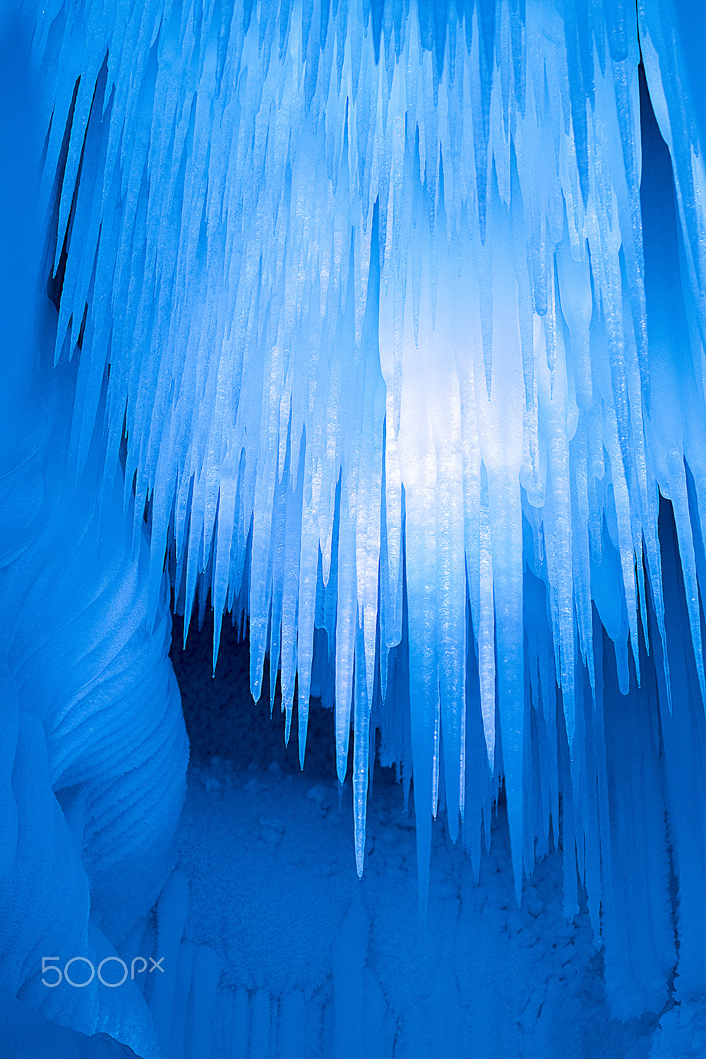 Canon EF 100mm F2.8L Macro IS USM sample photo. Ice cave photography