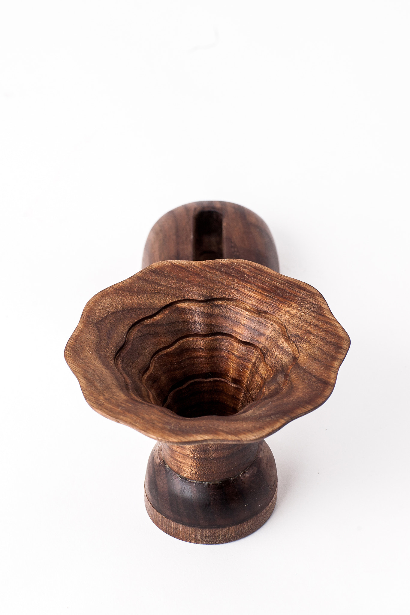 Canon EF 85mm F1.2 sample photo. Wood speaker photography