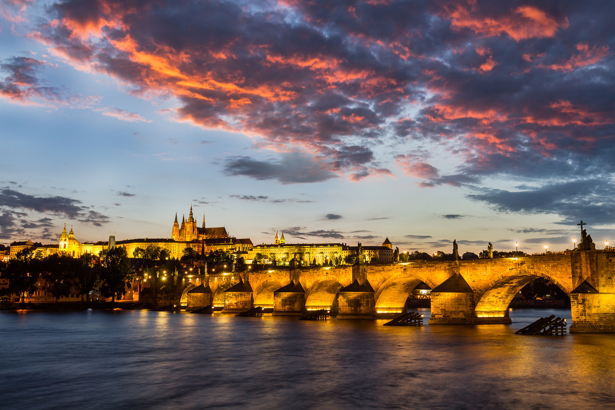 Canon EOS 700D (EOS Rebel T5i / EOS Kiss X7i) + Canon EF 16-35mm F4L IS USM sample photo. Charles bridge at sunset. prague.czech republic photography