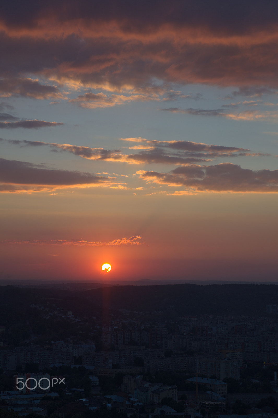 Sony E 18-55mm F3.5-5.6 OSS sample photo. Sunset, lviv photography