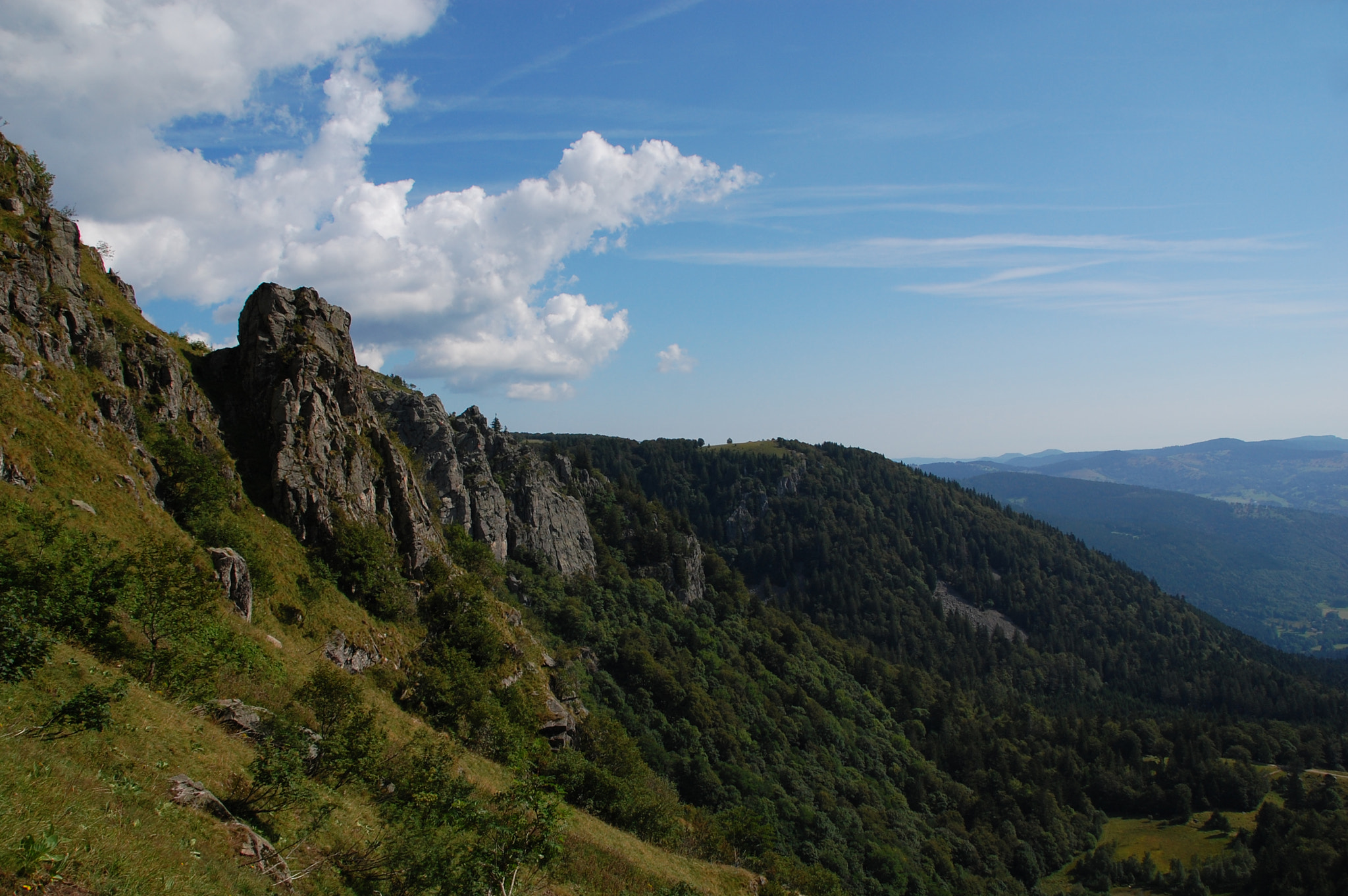 Nikon D40 + Sigma 18-200mm F3.5-6.3 DC sample photo. Le hohneck photography
