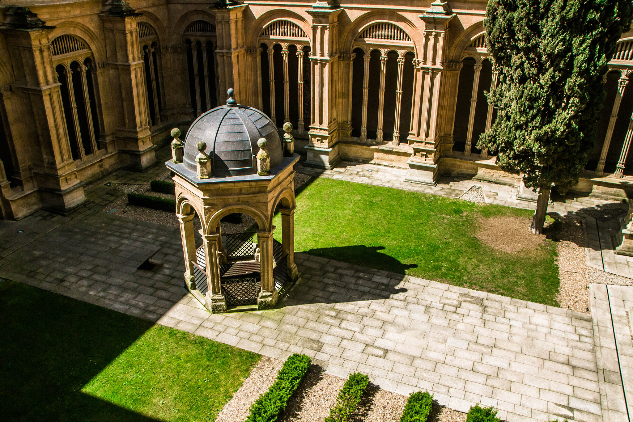 Canon EOS M sample photo. Claustro dominicos salamanca photography