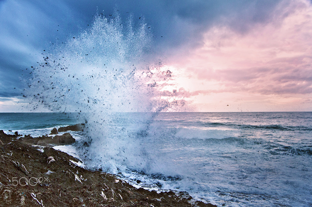 Sigma 15-30mm f/3.5-4.5 EX DG Aspherical sample photo. Colorful splash photography