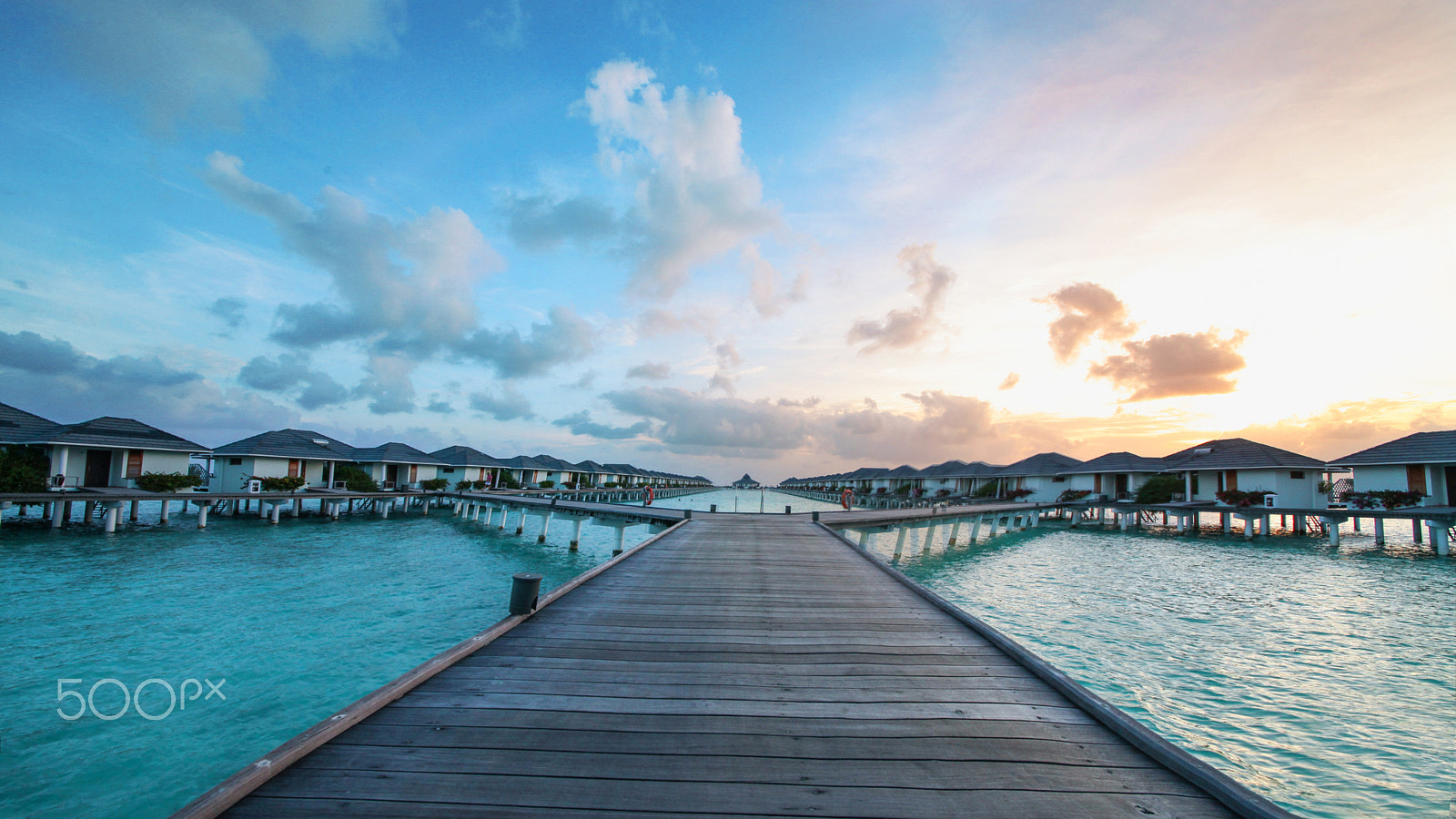 Canon EOS 5D Mark II + Sigma 12-24mm F4.5-5.6 II DG HSM sample photo. Maldives sunset photography