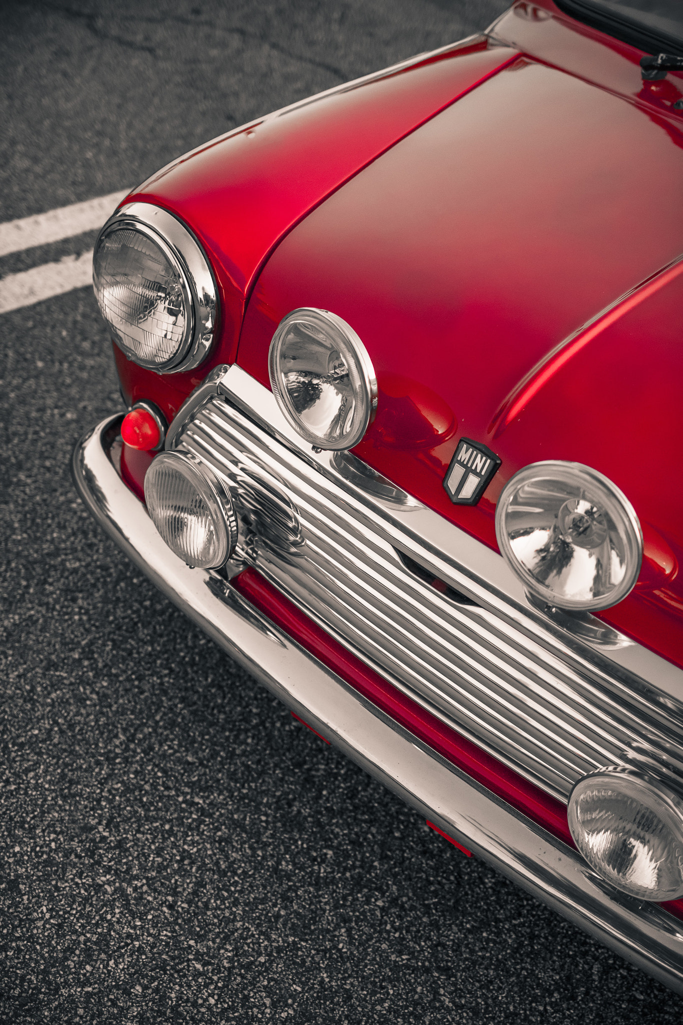 Canon EF 35mm F2 IS USM sample photo. Classic mini cooper photography