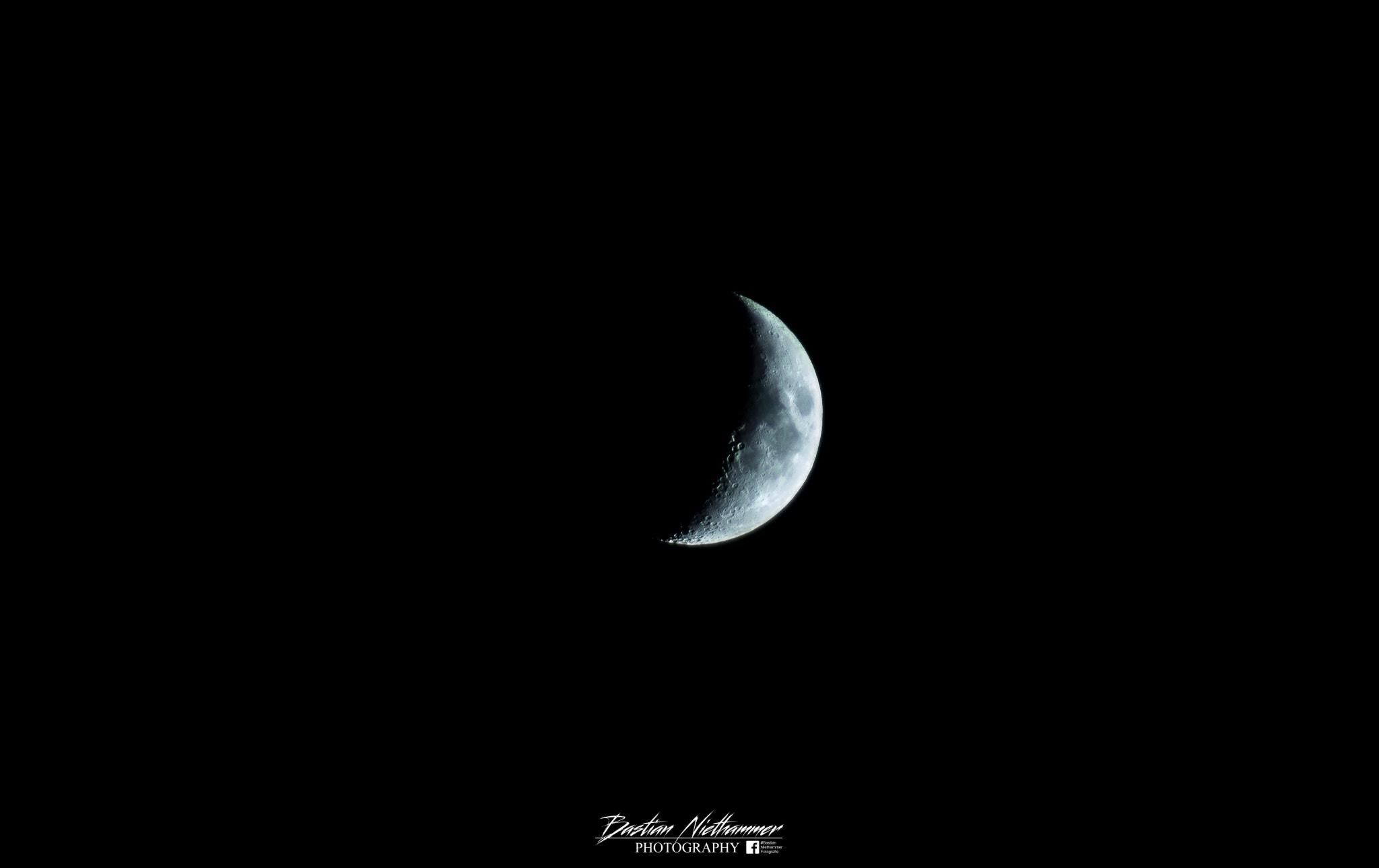 Sony 75-300mm F4.5-5.6 sample photo. Halfmoon photography