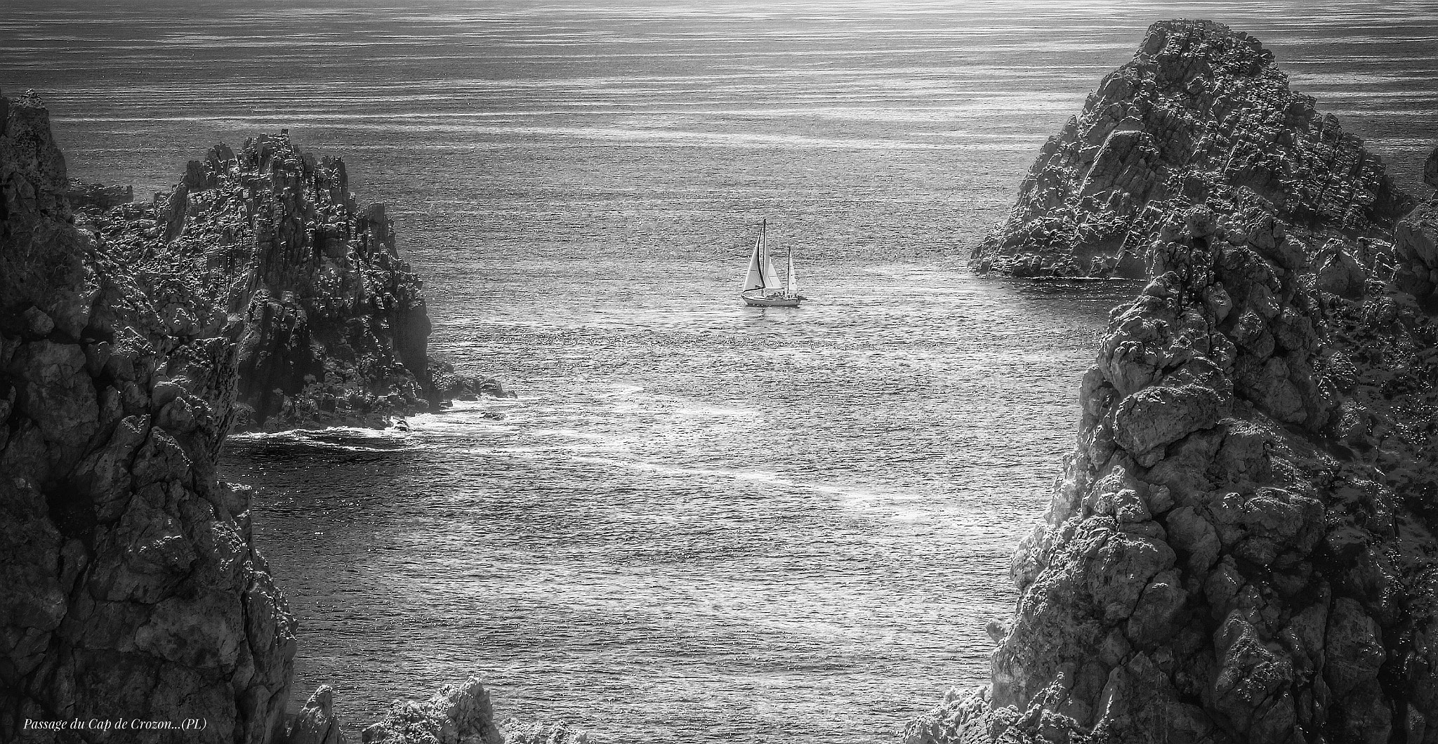 Canon EOS 600D (Rebel EOS T3i / EOS Kiss X5) + Canon 70-300mm sample photo. Passage du cap de crozon photography