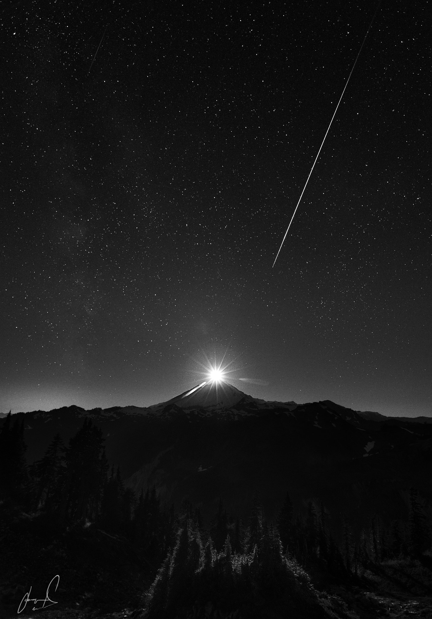 Nikon D800 + Nikon AF Nikkor 14mm F2.8D ED sample photo. Moonset over mt baker photography