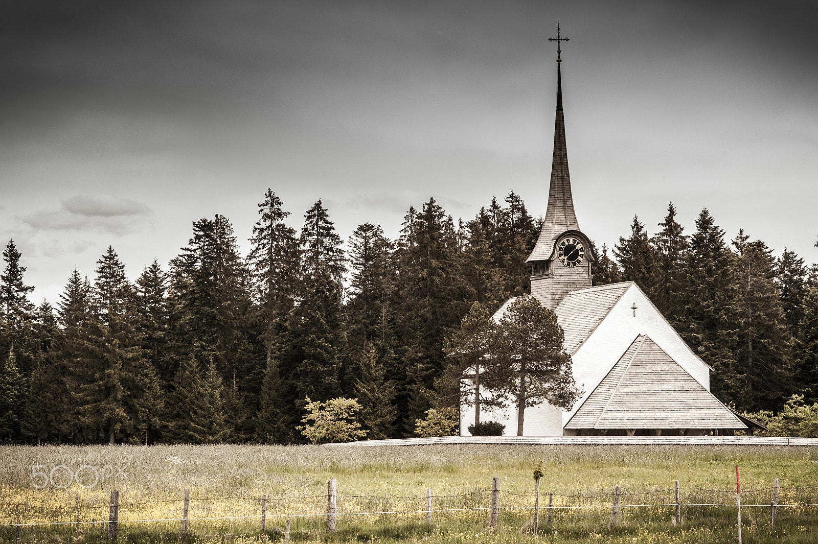 Nikon D700 + AF Micro-Nikkor 105mm f/2.8 sample photo. Old church photography