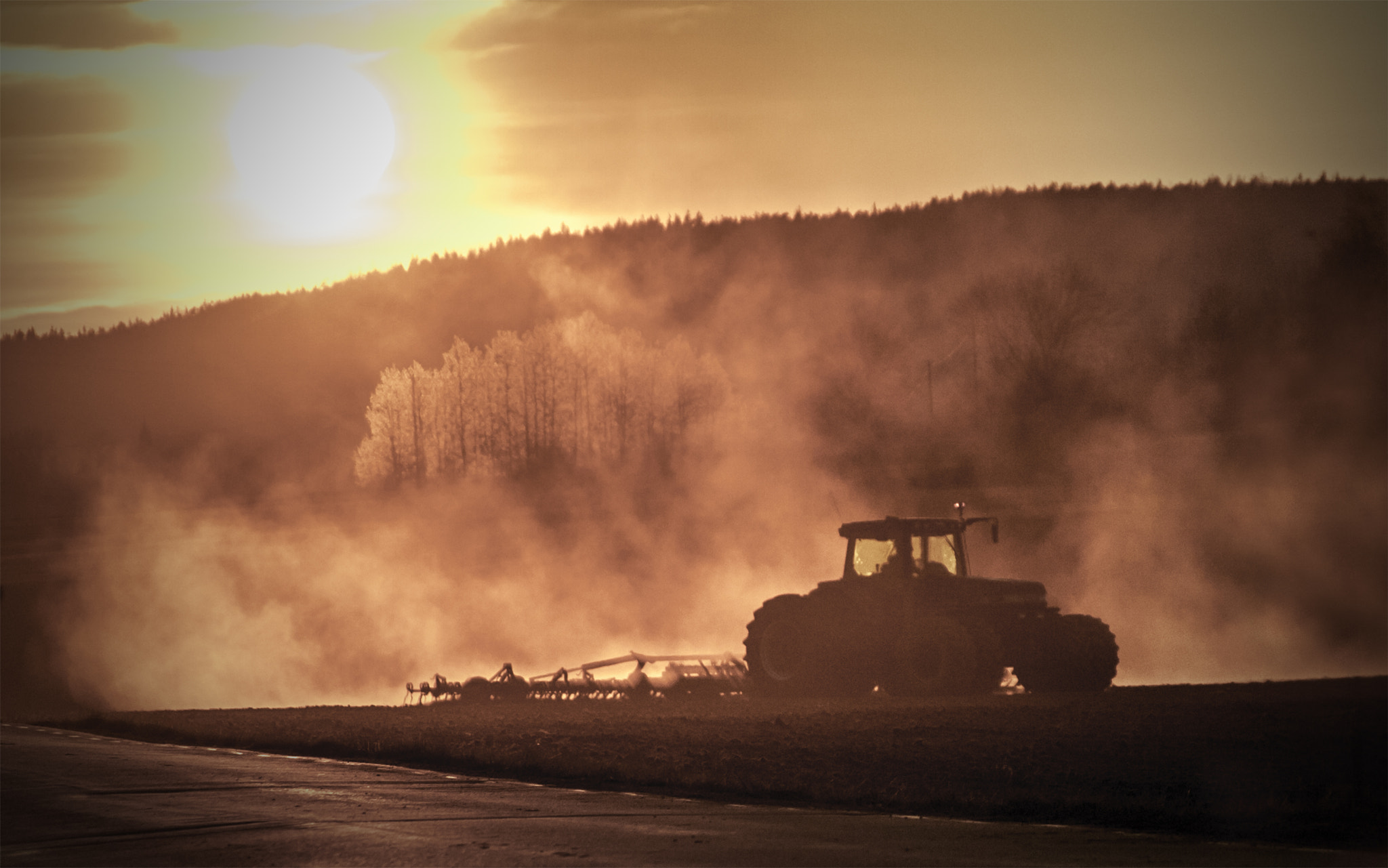 Canon EOS-1D Mark II sample photo. Dusty fields photography