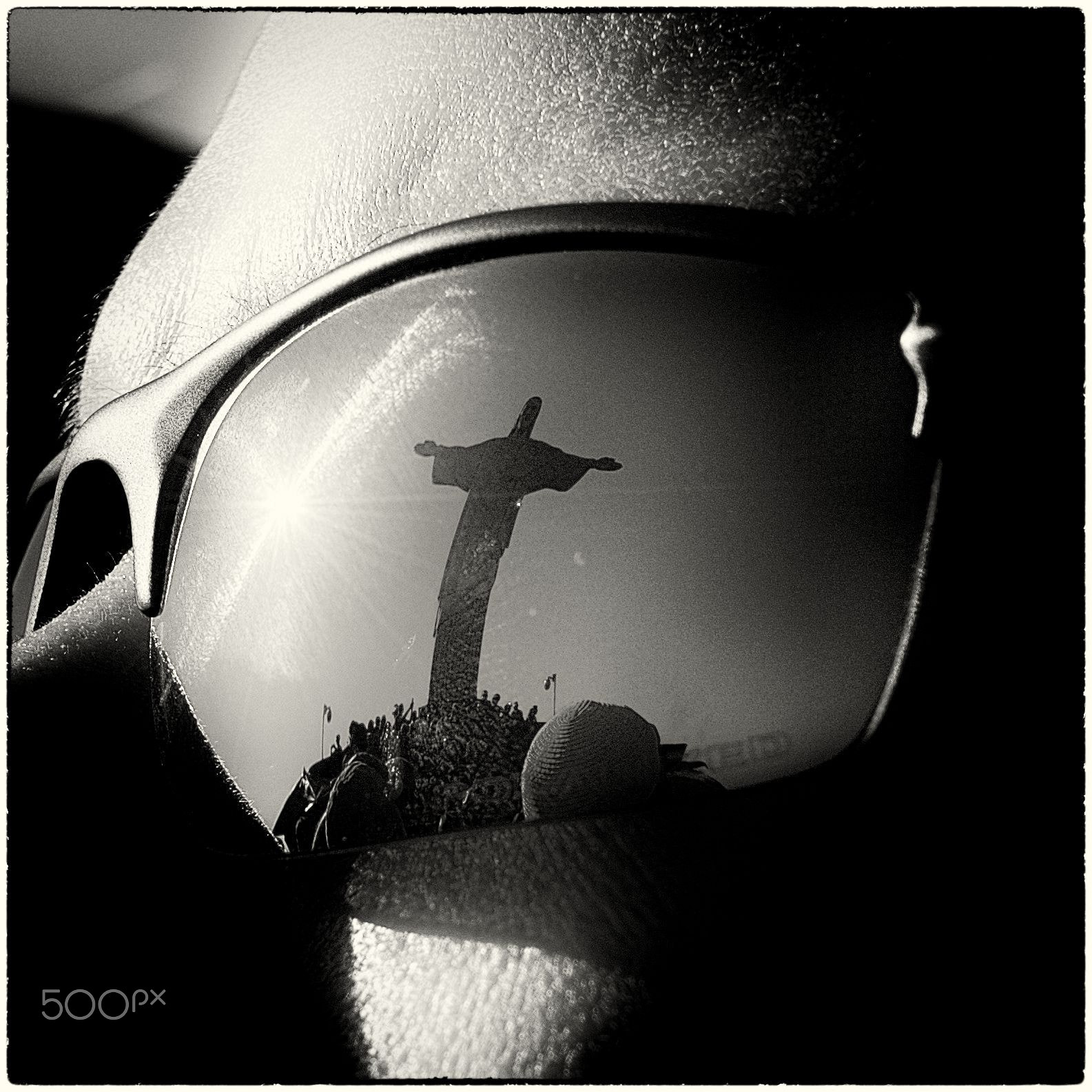 Sony a7S + Sony Vario Tessar T* FE 24-70mm F4 ZA OSS sample photo. Rio 2016 - corcovado glasses photography