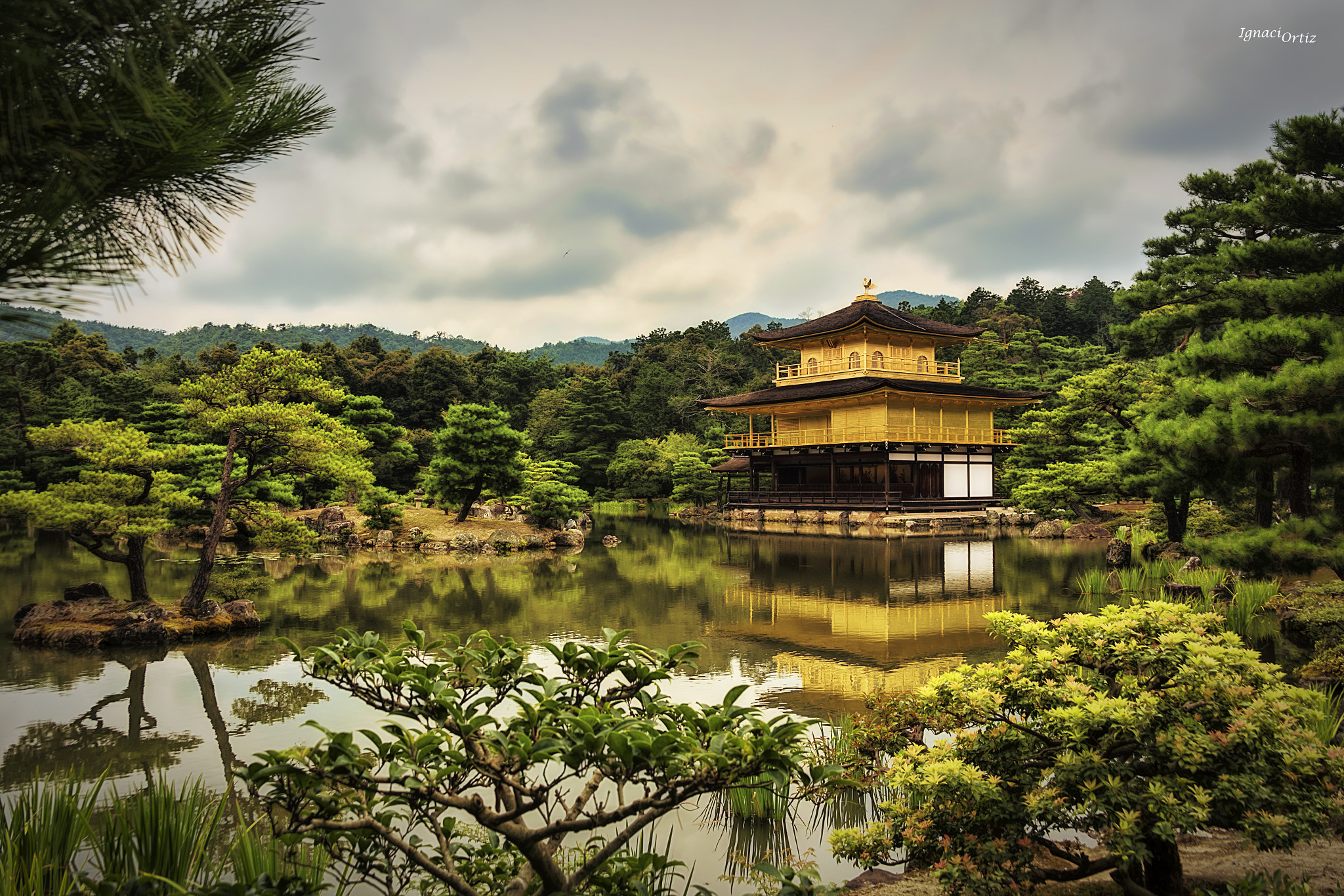 Canon EOS 6D + Tamron AF 28-300mm F3.5-6.3 XR Di VC LD Aspherical (IF) Macro sample photo. Golden pavilion photography