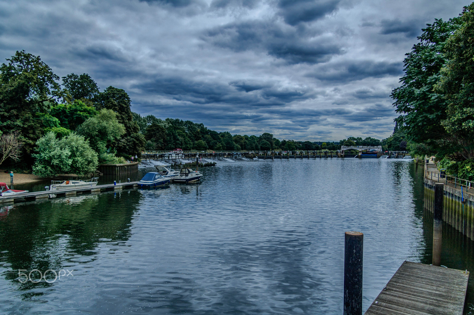 Canon EF-S 17-85mm F4-5.6 IS USM sample photo. Teddington wiet hdr photography