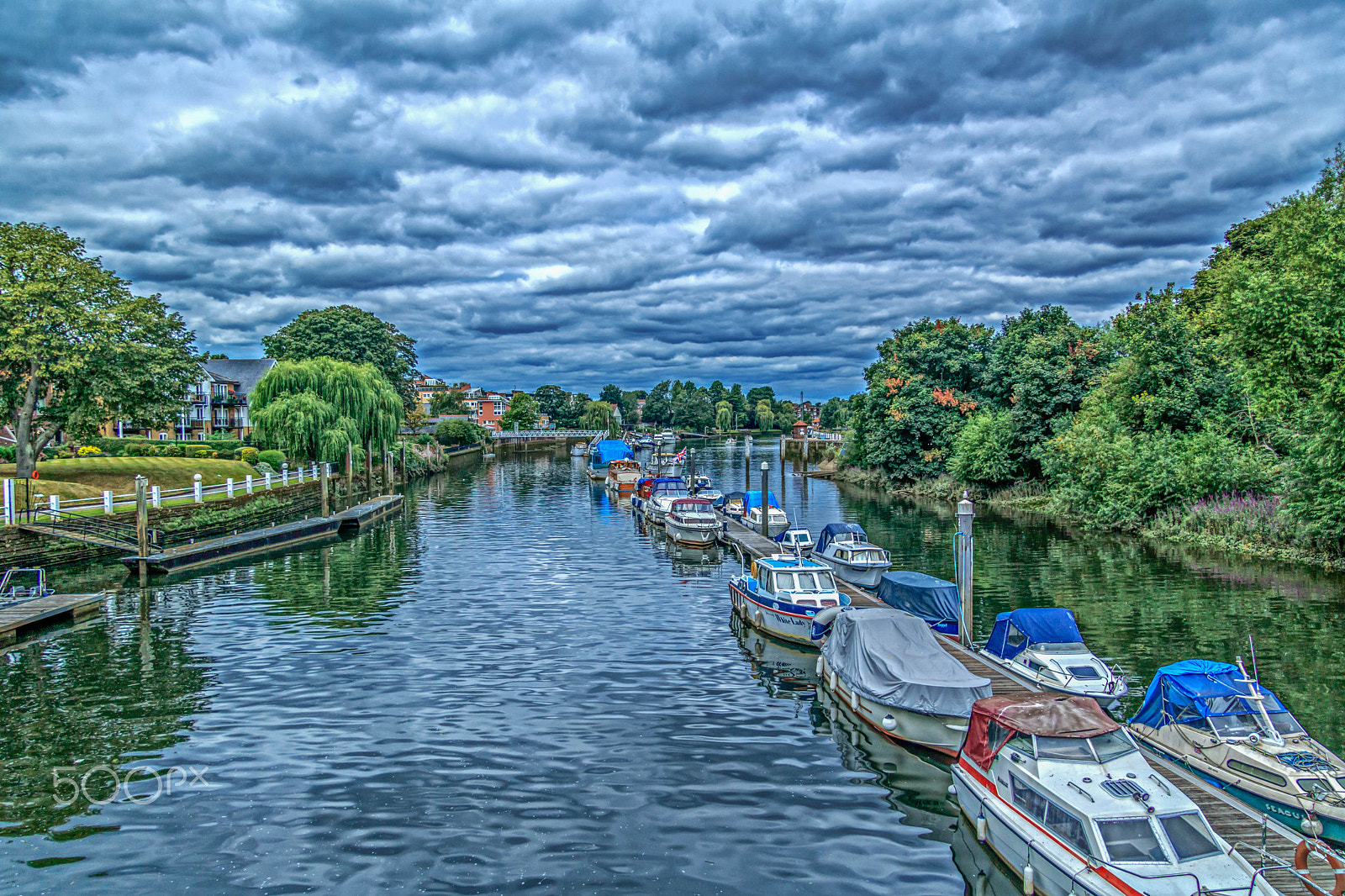 Canon EF-S 17-85mm F4-5.6 IS USM sample photo. Mooring boats photography