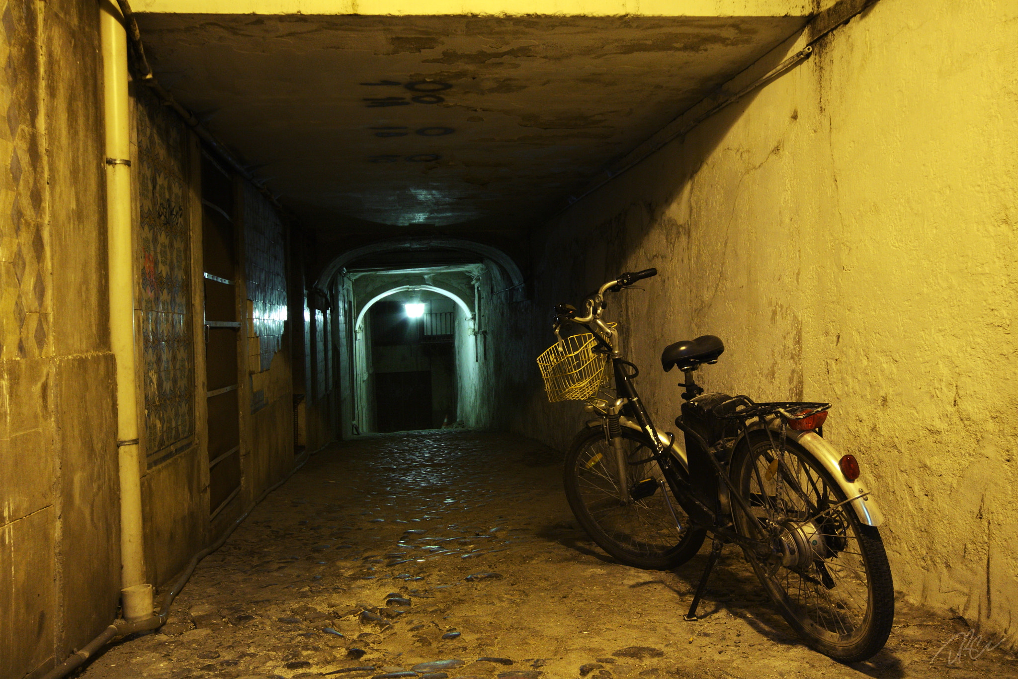 Canon 10-20mm sample photo. The passage photography