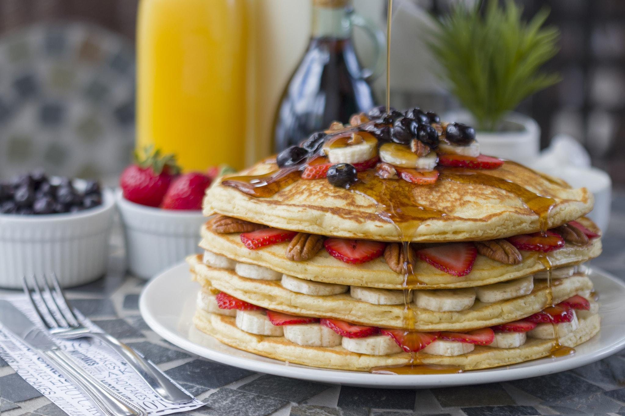 Canon EF 100mm F2.8 Macro USM sample photo. Hot cakes la abeja photography