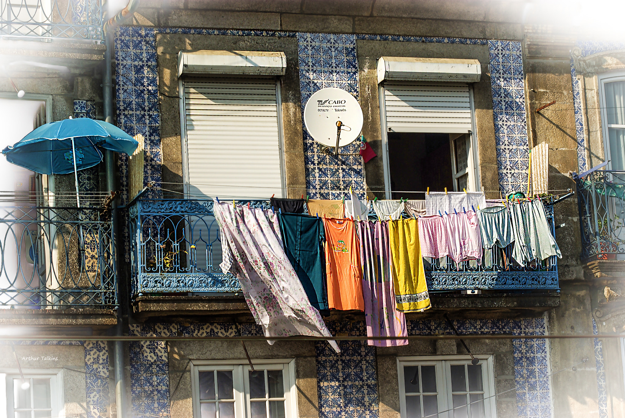 Pentax K10D sample photo. Oporto...another laundry day...!! photography