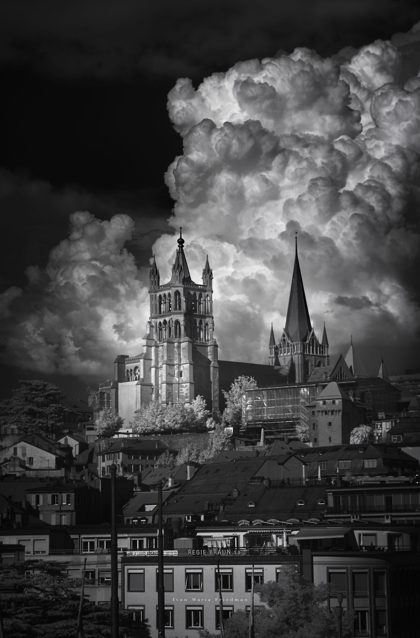 Sony a7R II + 24-70mm F2.8 G SSM II sample photo. Lausanne cathedral photography