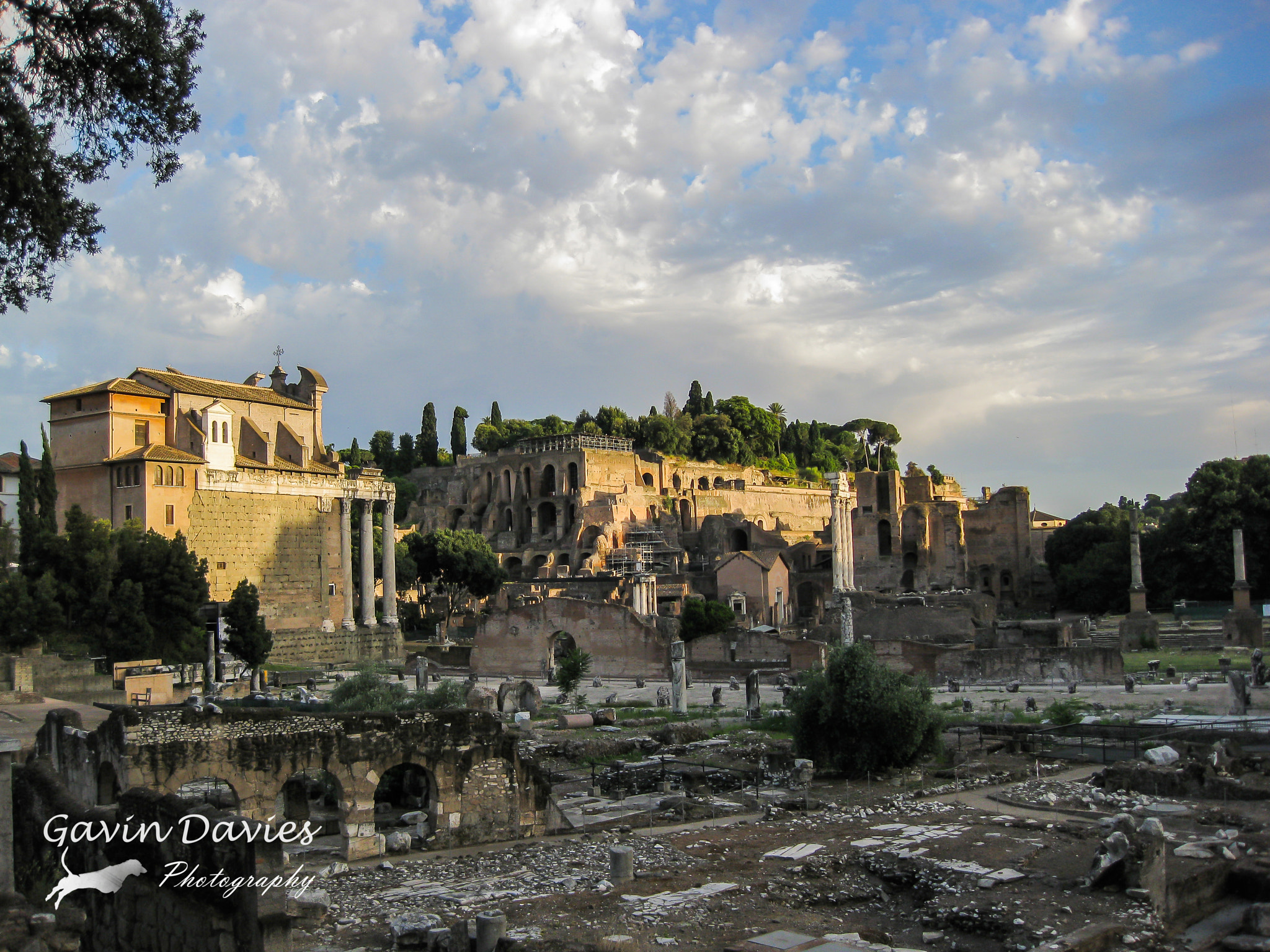 Canon PowerShot SD770 IS (Digital IXUS 85 IS / IXY Digital 25 IS) sample photo. Rome ancient palace photography