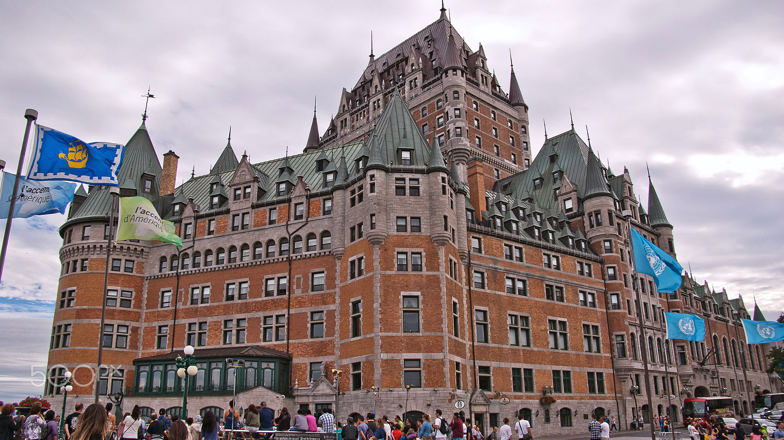 Sony Alpha DSLR-A330 sample photo. Château frontenac québec photography