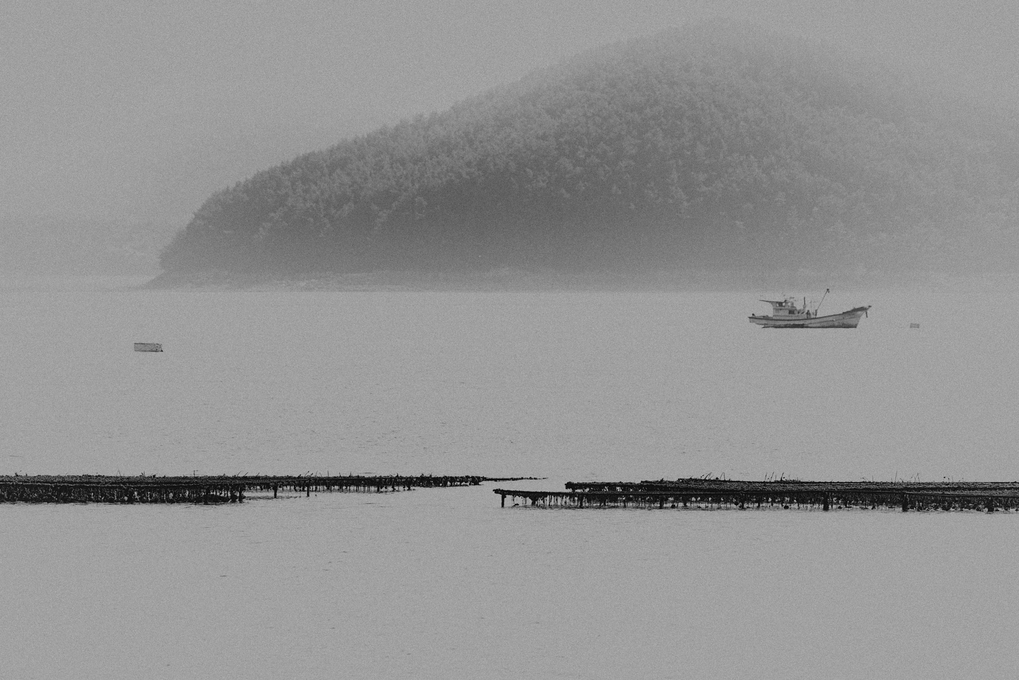 Pentax K-1 + Pentax smc DA* 300mm F4.0 ED (IF) SDM sample photo. Beach landscape photography