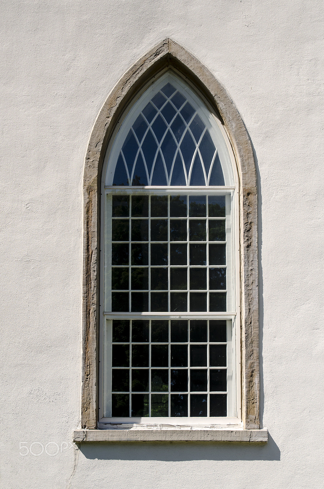 Nikon D5100 + Nikon AF-S DX Nikkor 18-70mm F3.5-4.5G ED-IF sample photo. Pointed gothic arch window photography