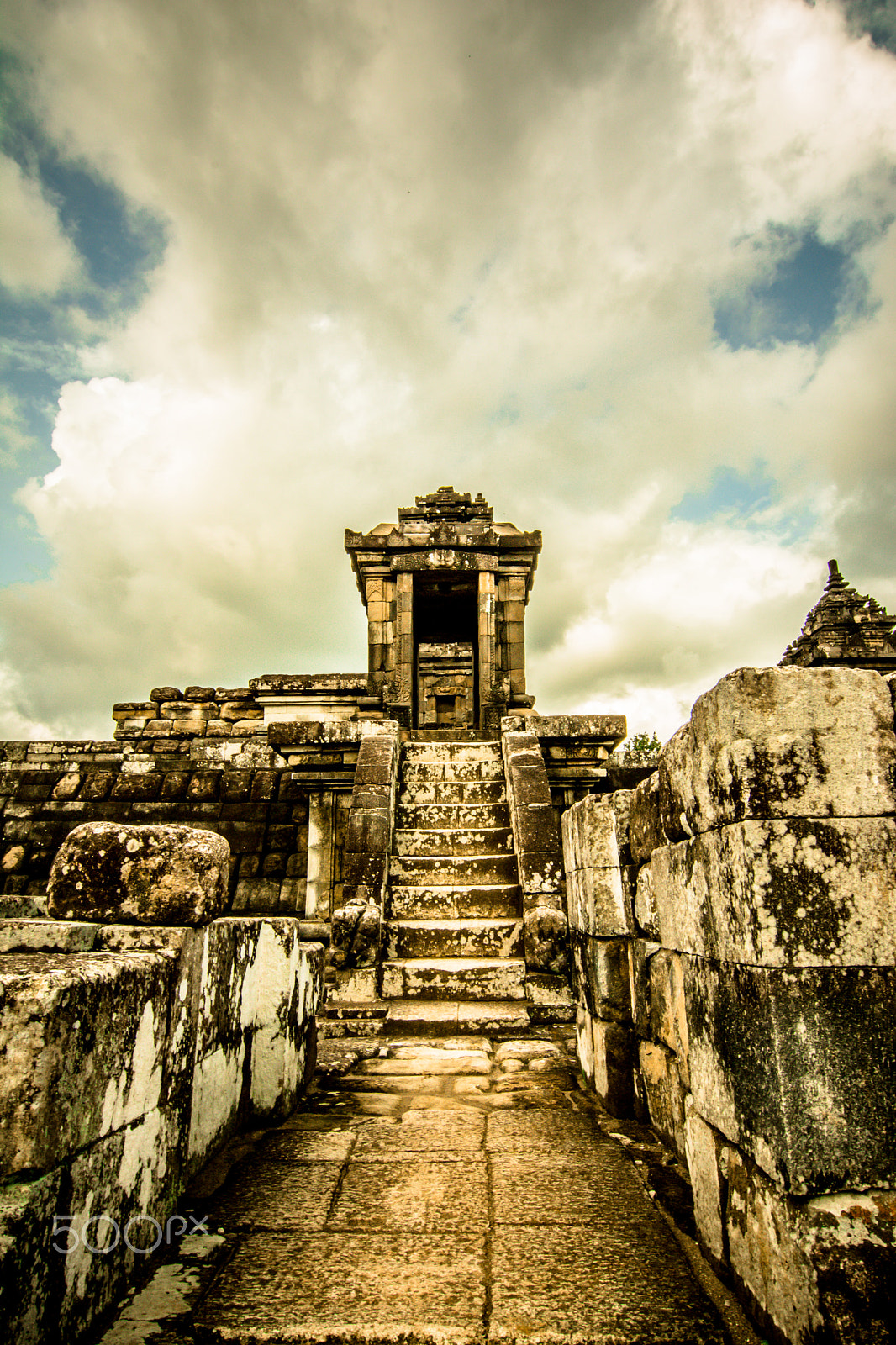 Nikon D7100 + Tokina AT-X 12-28mm F4 Pro DX sample photo. Barong temple photography