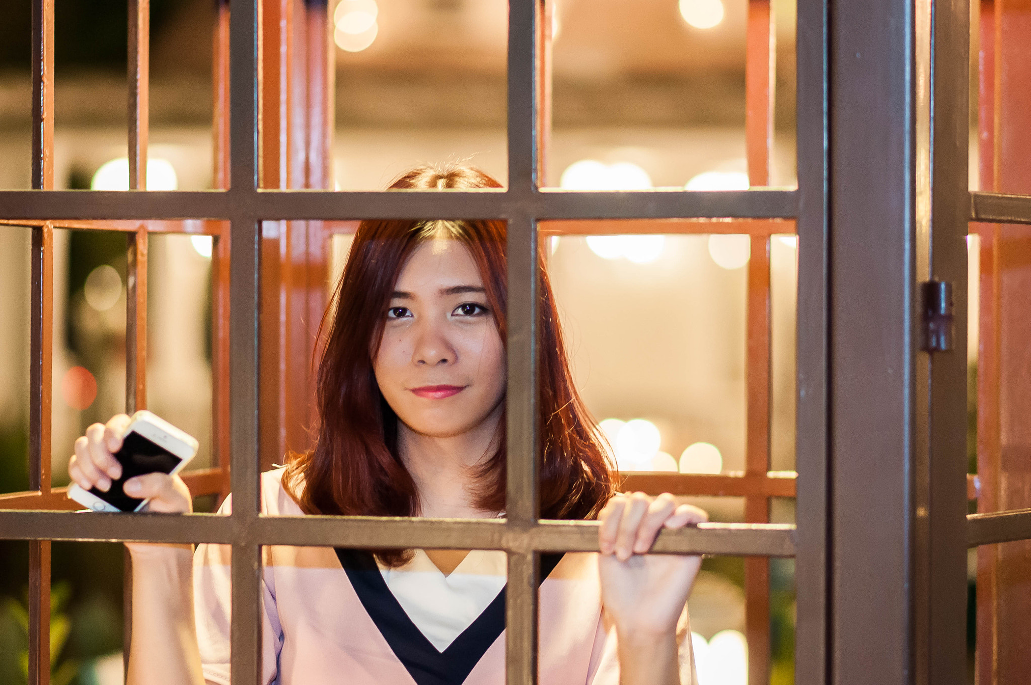 Nikon D5000 + Nikon AF-S Nikkor 85mm F1.8G sample photo. Wait photography