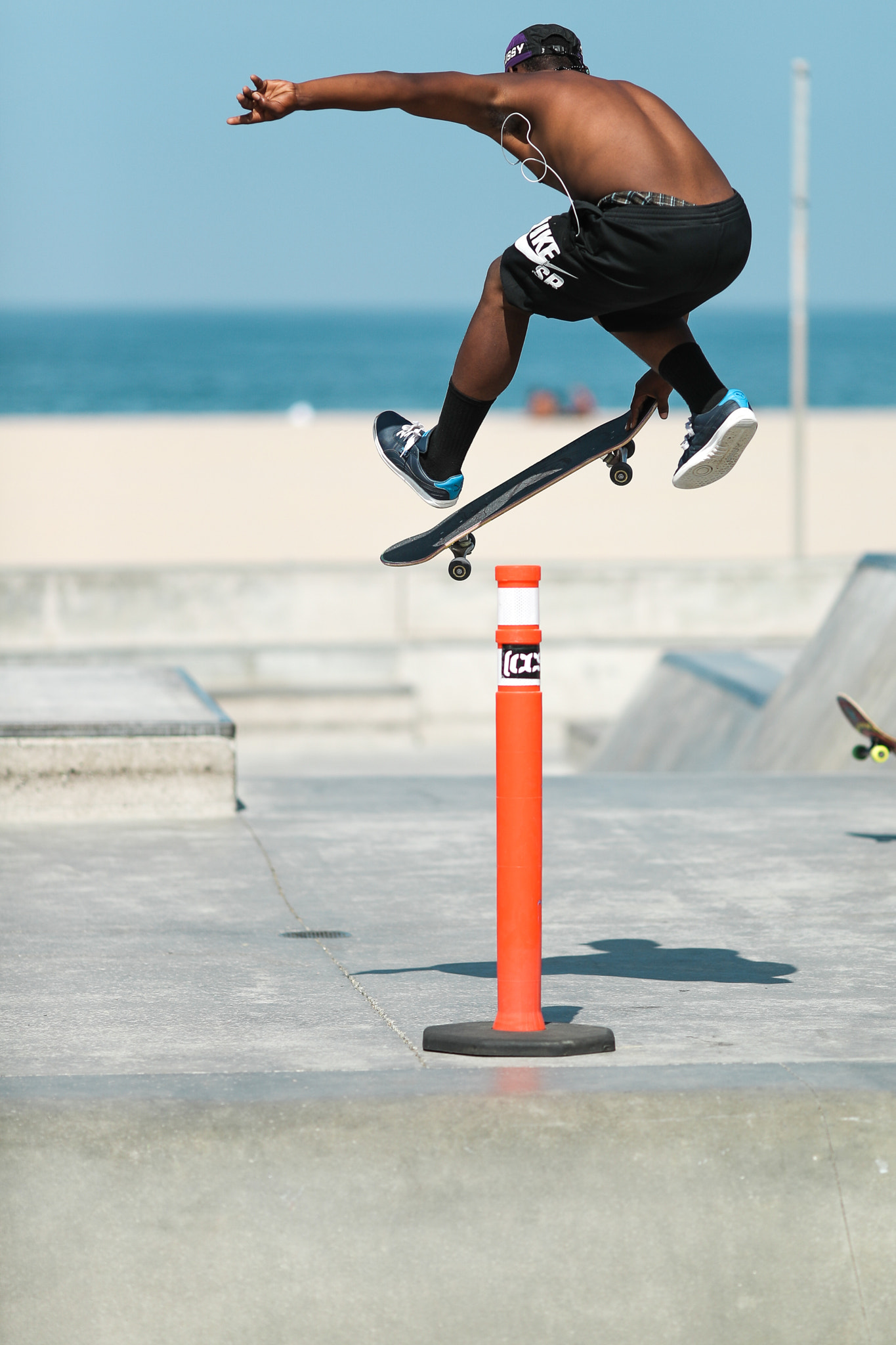 Canon EF 135mm F2L USM sample photo. Venice skatepark photography