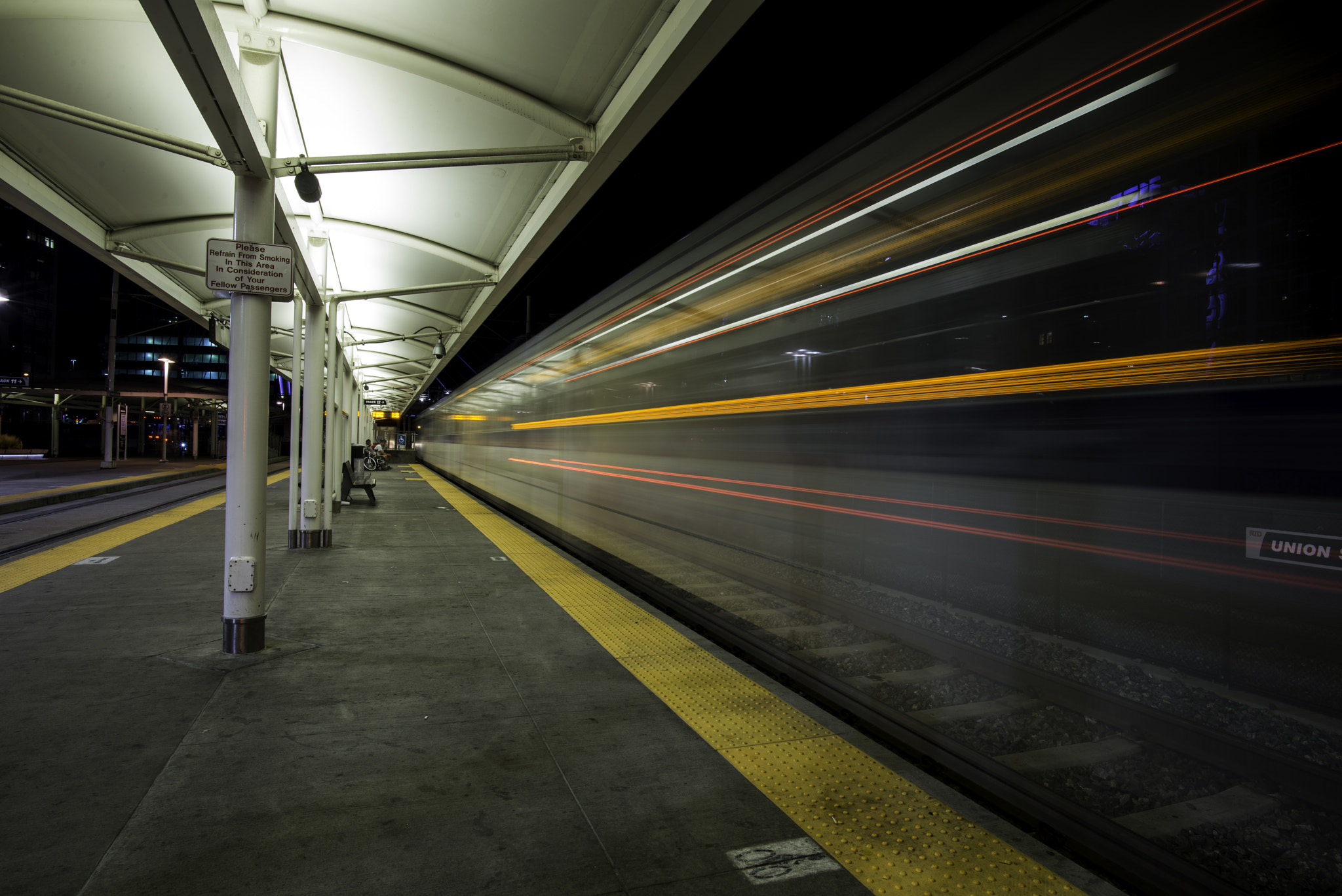 Nikon D600 + Nikon AF-S Nikkor 20mm F1.8G ED sample photo. Catching the night train photography