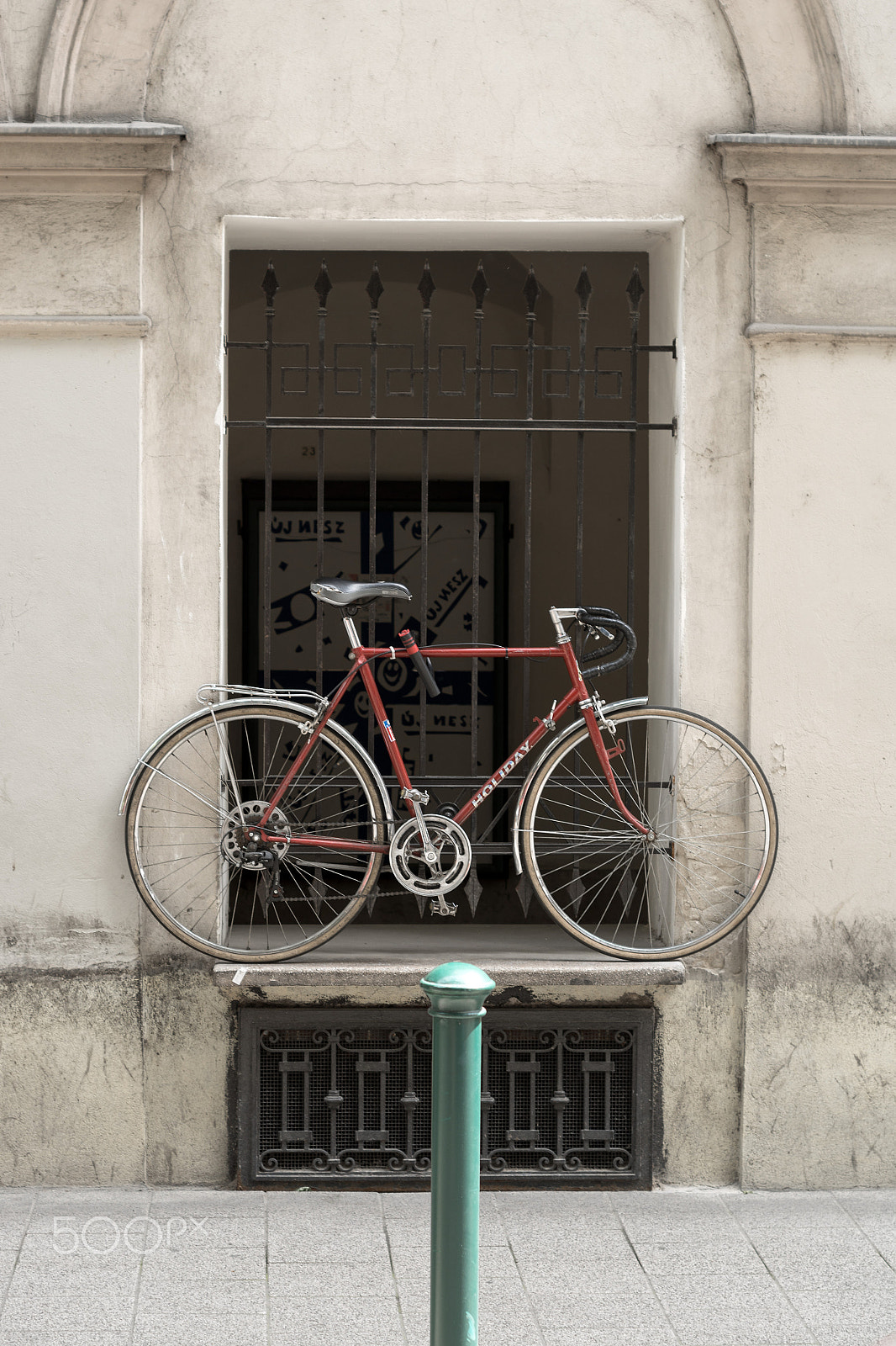 Nikon D7100 + AF Nikkor 50mm f/1.8 sample photo. Elegant parking solution photography