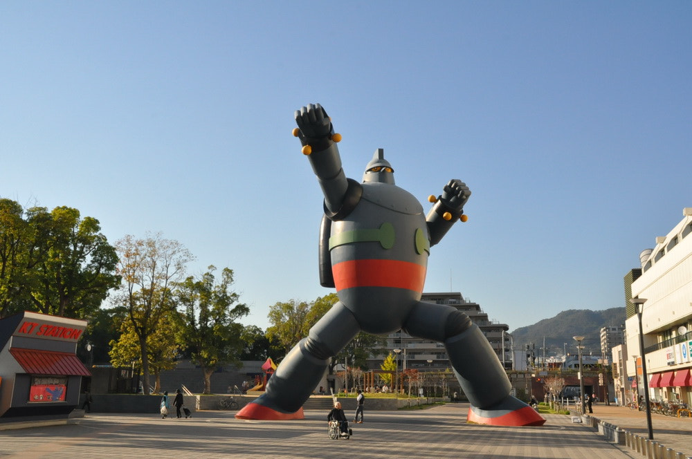 Nikon D90 + Sigma 18-200mm F3.5-6.3 DC sample photo. Giant robot in kobe, japan. photography