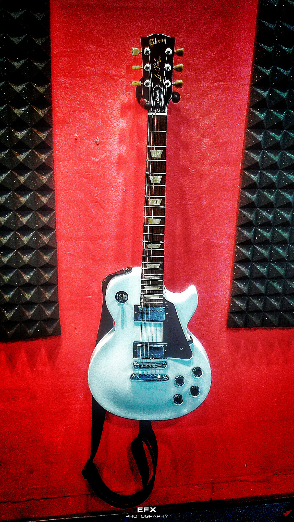 Samsung Galaxy Trend Plus sample photo. Gibson guitar photography